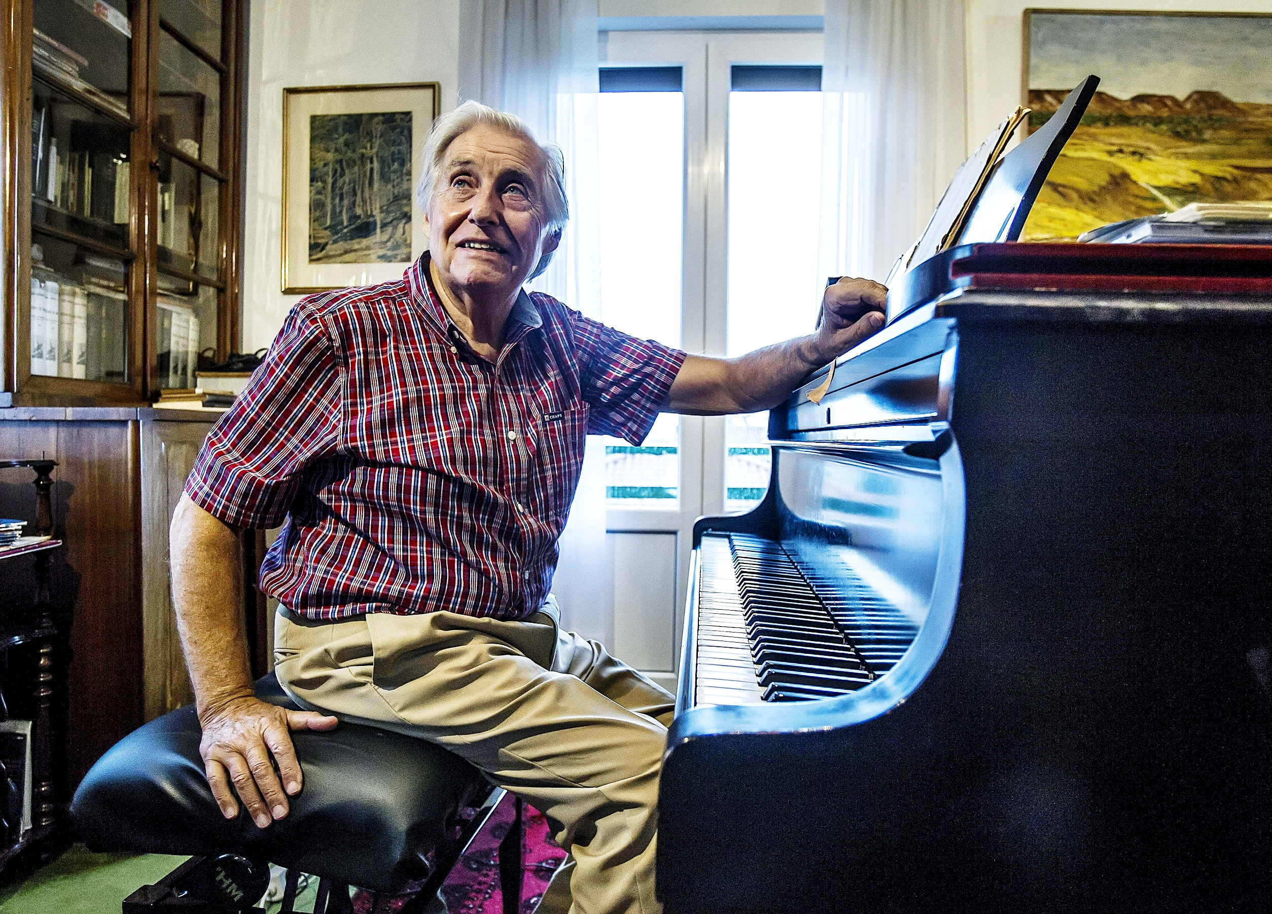 El pianista Joaqun Achcarro, en su casa de Bilbao.