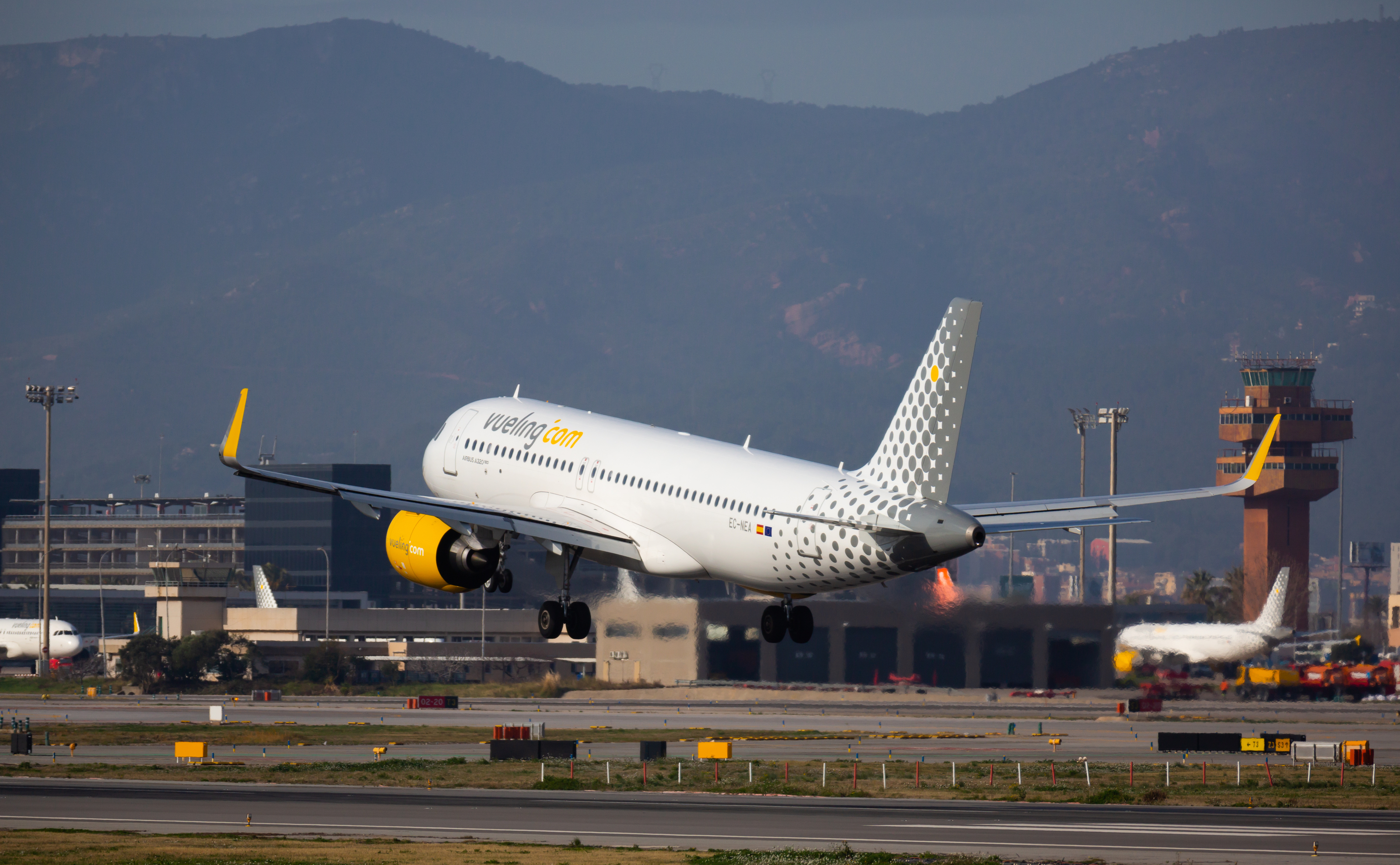 Este martes arranca la huelga en Vueling: ¿Cuánto dura y a qué vuelos afecta?