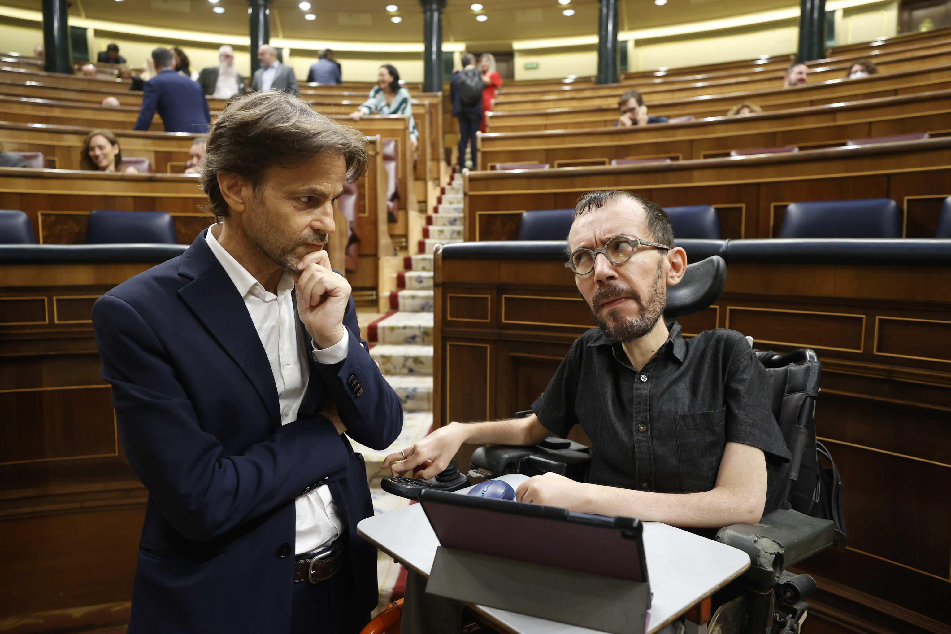 Jaume Asens y Pablo Echenique, en el Congreso de los Diputados.