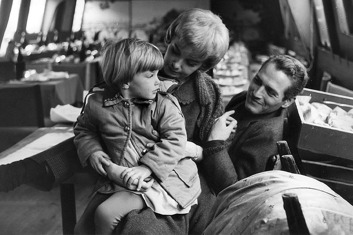 Una imagen de la familia Newman-Woodward con su hijo Scott.