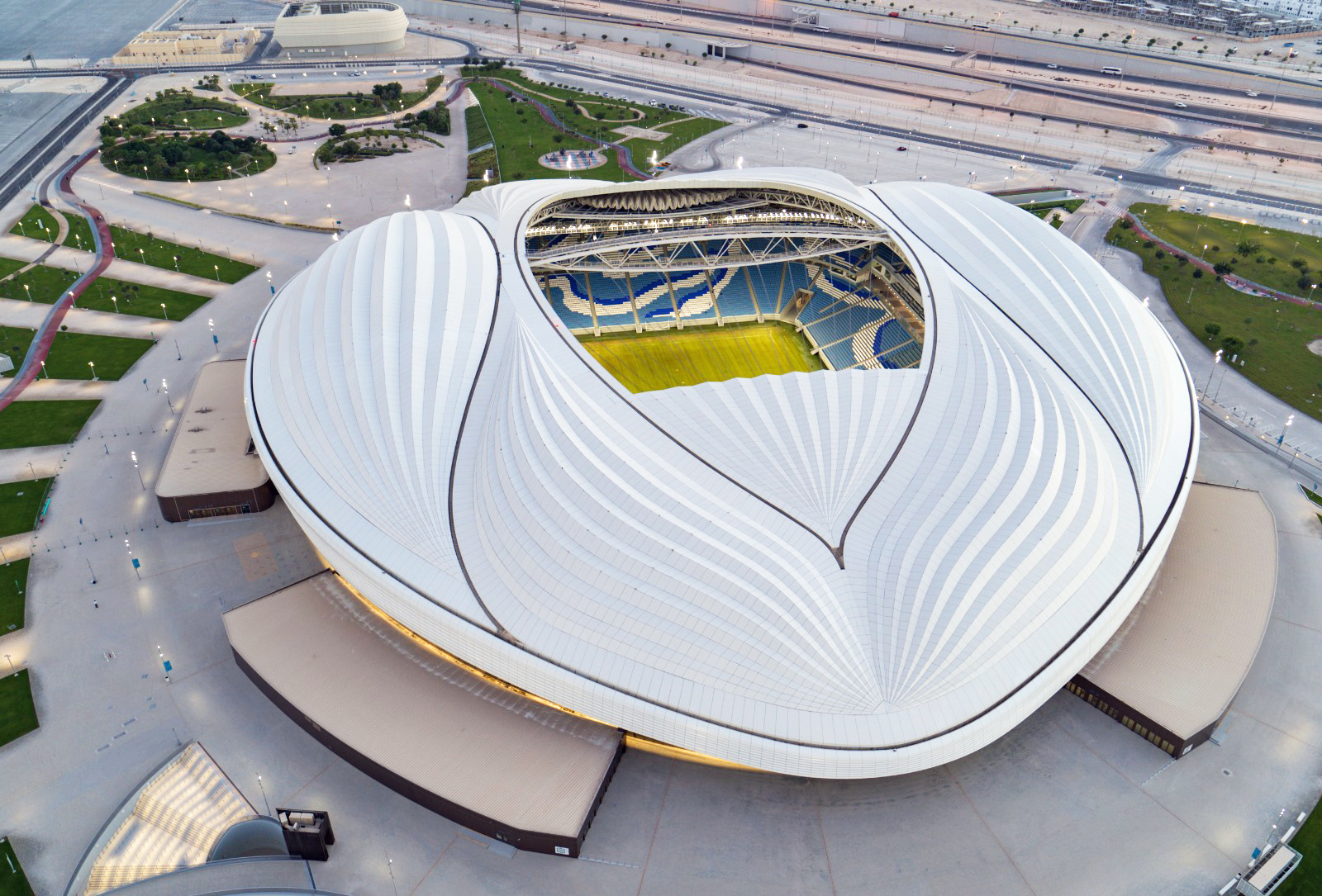 El estadio de Al Janoub, de Zaha Hadid.