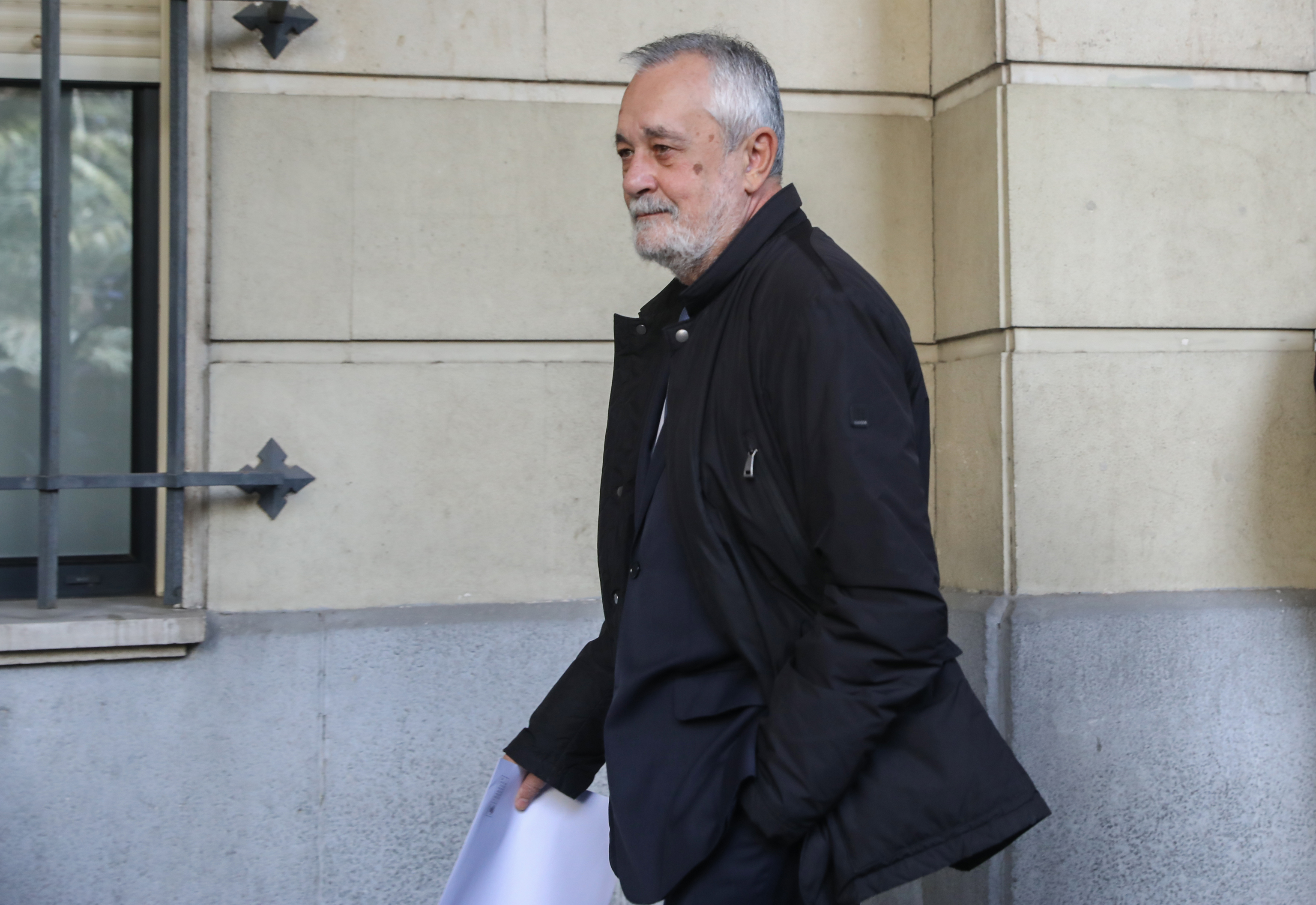 Jos Antonio Grin, tras recoger la sentencia de la Audiencia de Sevilla de los ERE en noviembre de 2019.