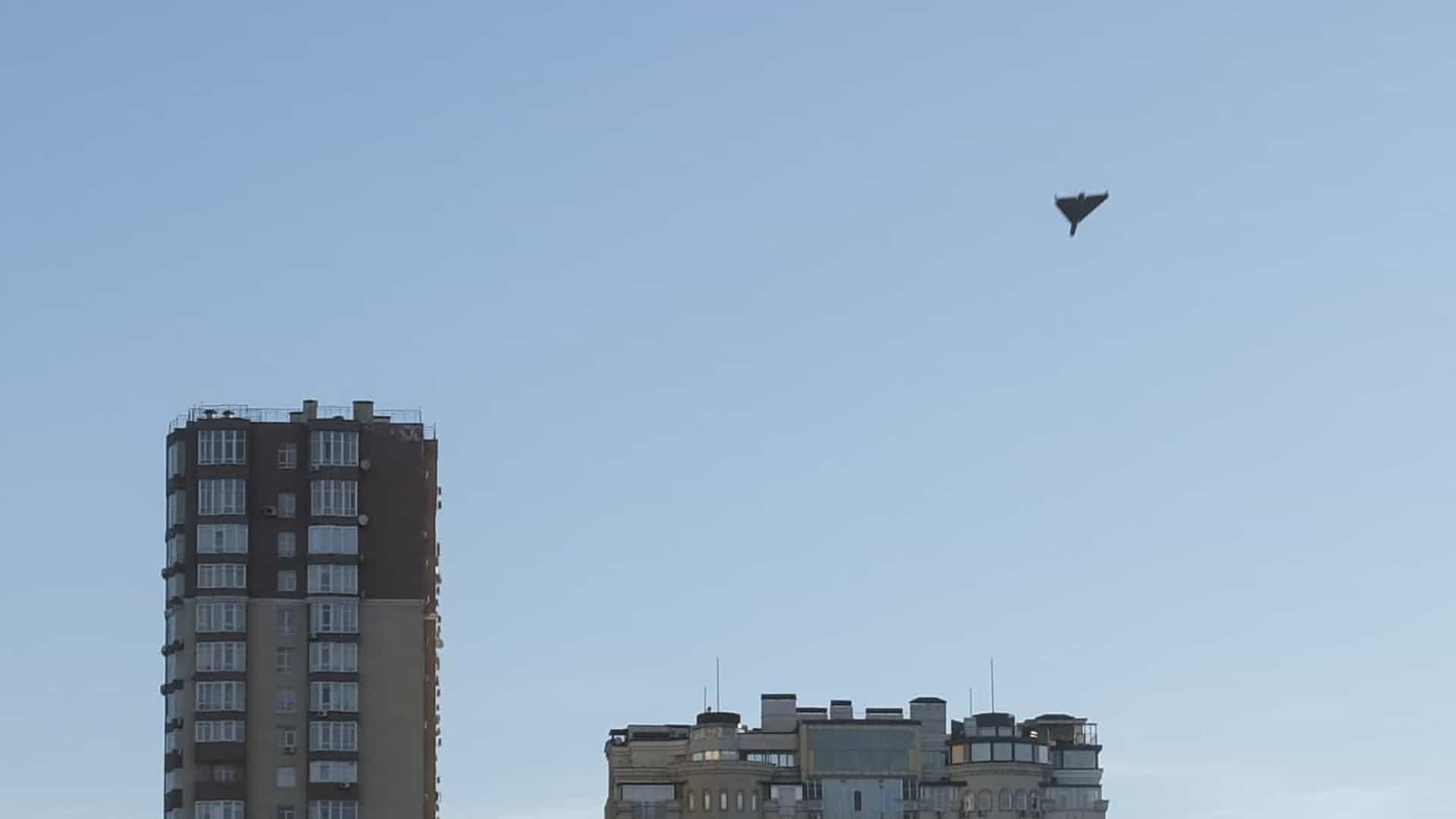 Dron kamikaze de diseo iran acercndose a Kyiv Foto: Sergui Shestak / EPA/EFE