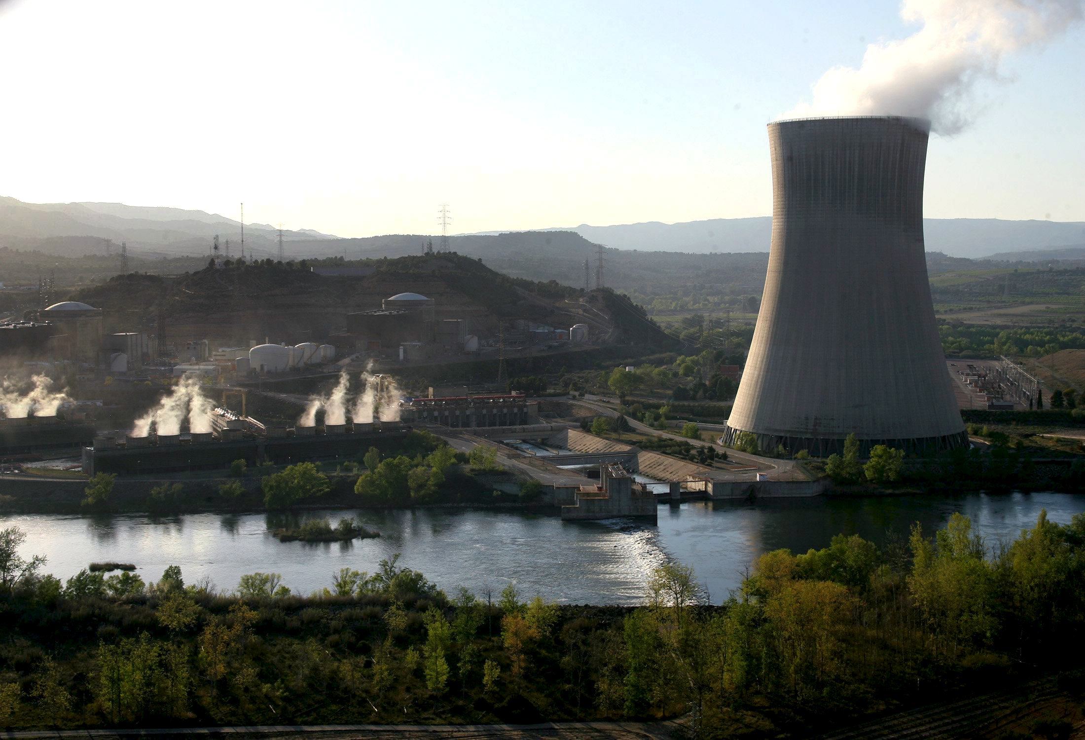 Las nucleares recurren en los tribunales el nuevo plan de residuos radiactivos del Gobierno