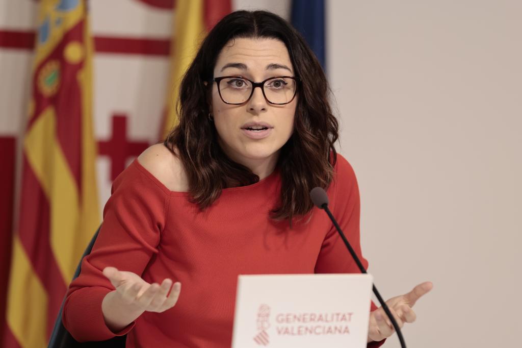 La portavoz del Gobierno valenciano, Aitana Mas, este viernes en rueda de prensa.