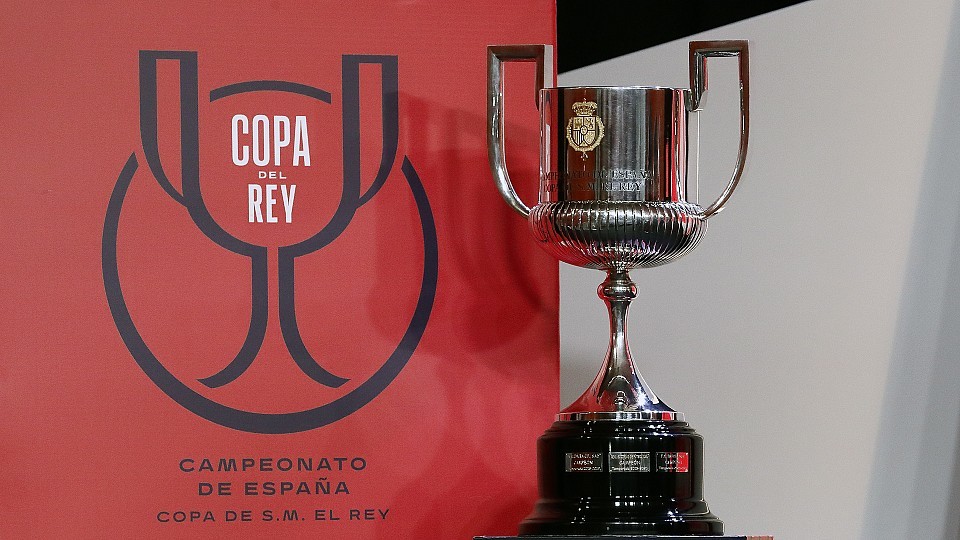 La Copa del Rey en la sede de la Federacin Espaola de Ftbol.