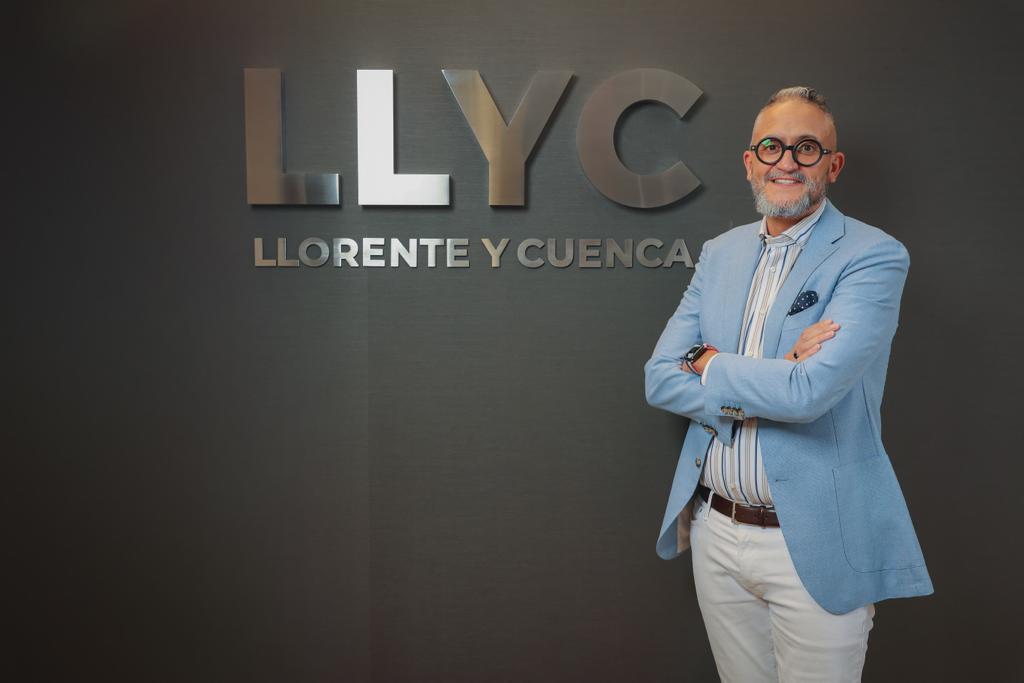 rehén Literatura líquido LLYC nombra a Alejandro Romero, segundo accionista de la firma, como nuevo  CEO global | Empresas