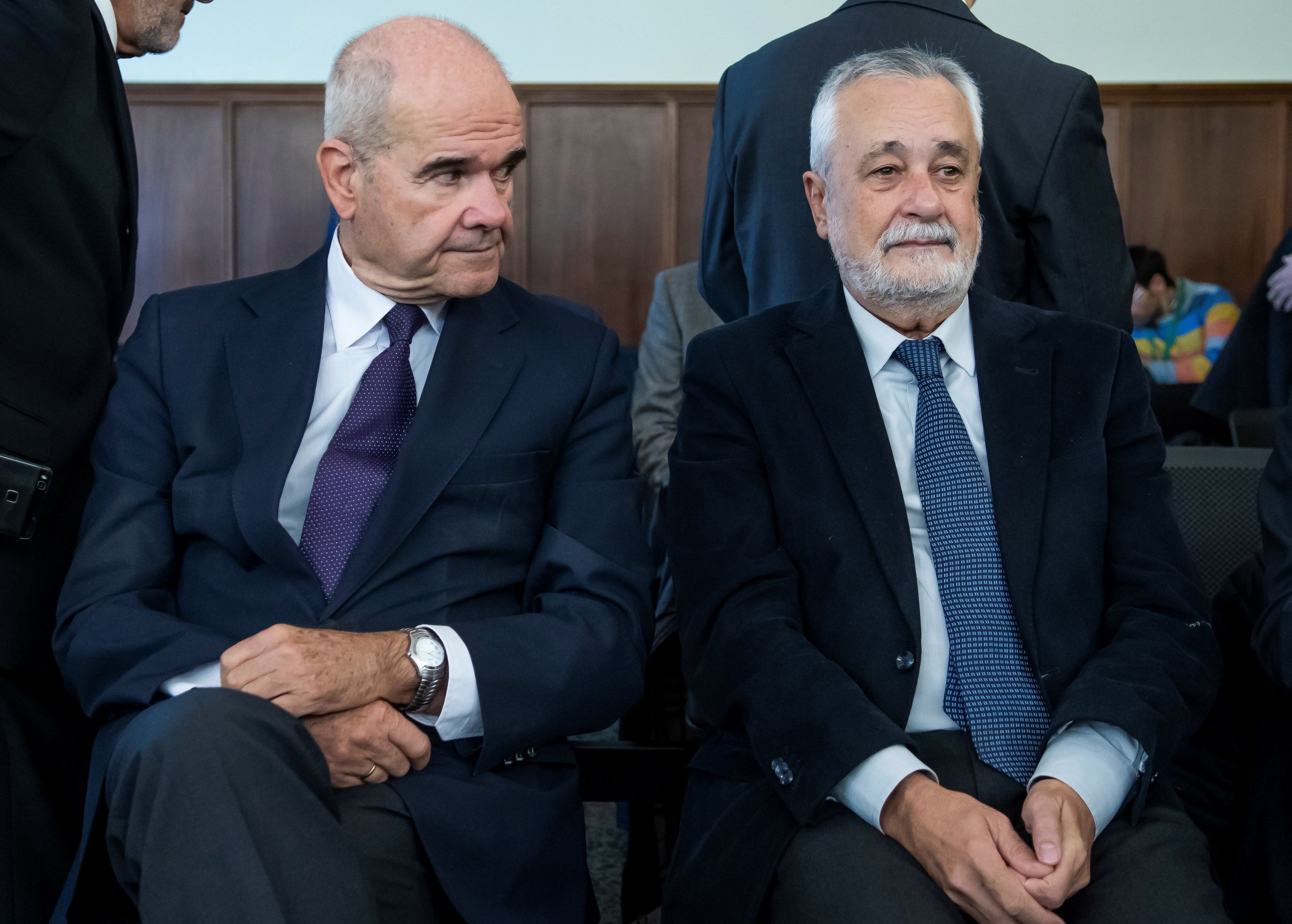 Los ex presidentes Manuel Chaves y Jos Antonio Grin, en el banquillo durante el juicio de los ERE.