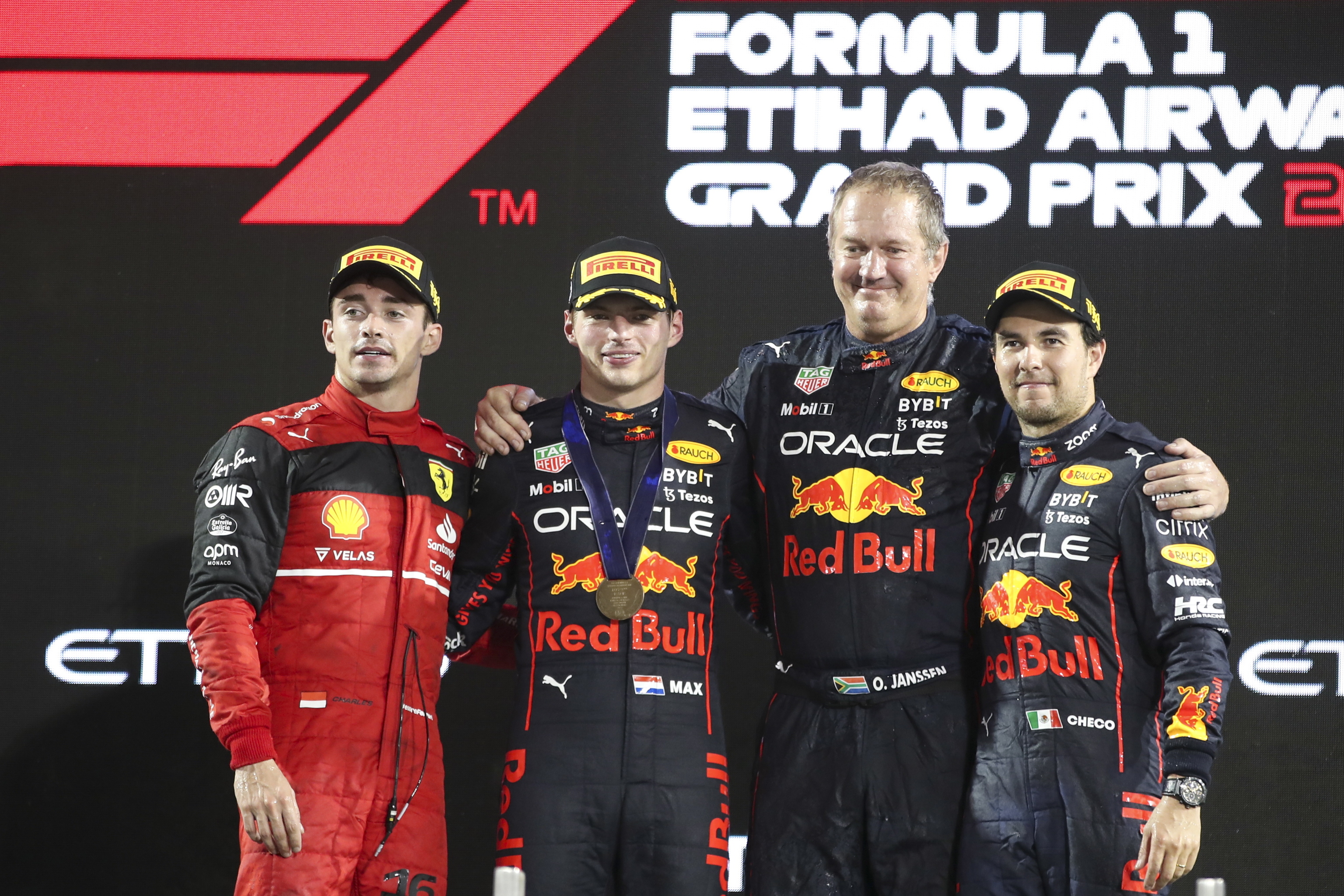 Los Red Bull y Lecrec en el podio del GP de Abu Dabi