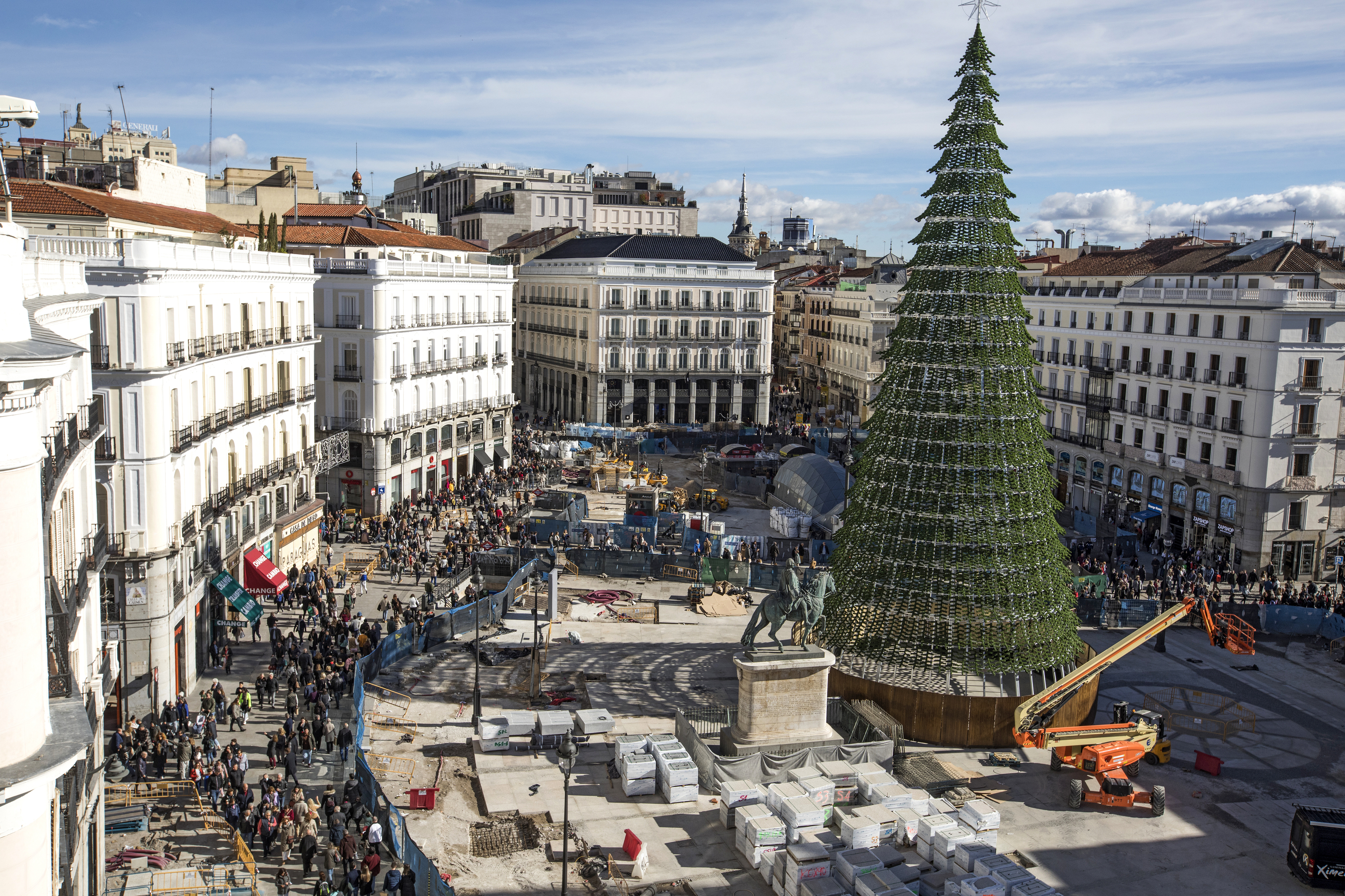 Embajador Marchitar Cambio Almeida anuncia que la Puerta del Sol estará despejada y plenamente  accesible desde el puente de la Constitución | Madrid