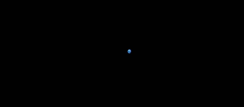 Foto de la Tierra tomada por la nave 'Orión' al salir de la cara oculta de la Luna