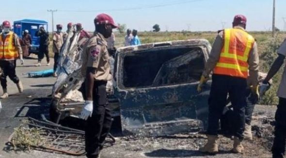Mueren 37 personas por la colisión de dos autobuses y un coche en Nigeria