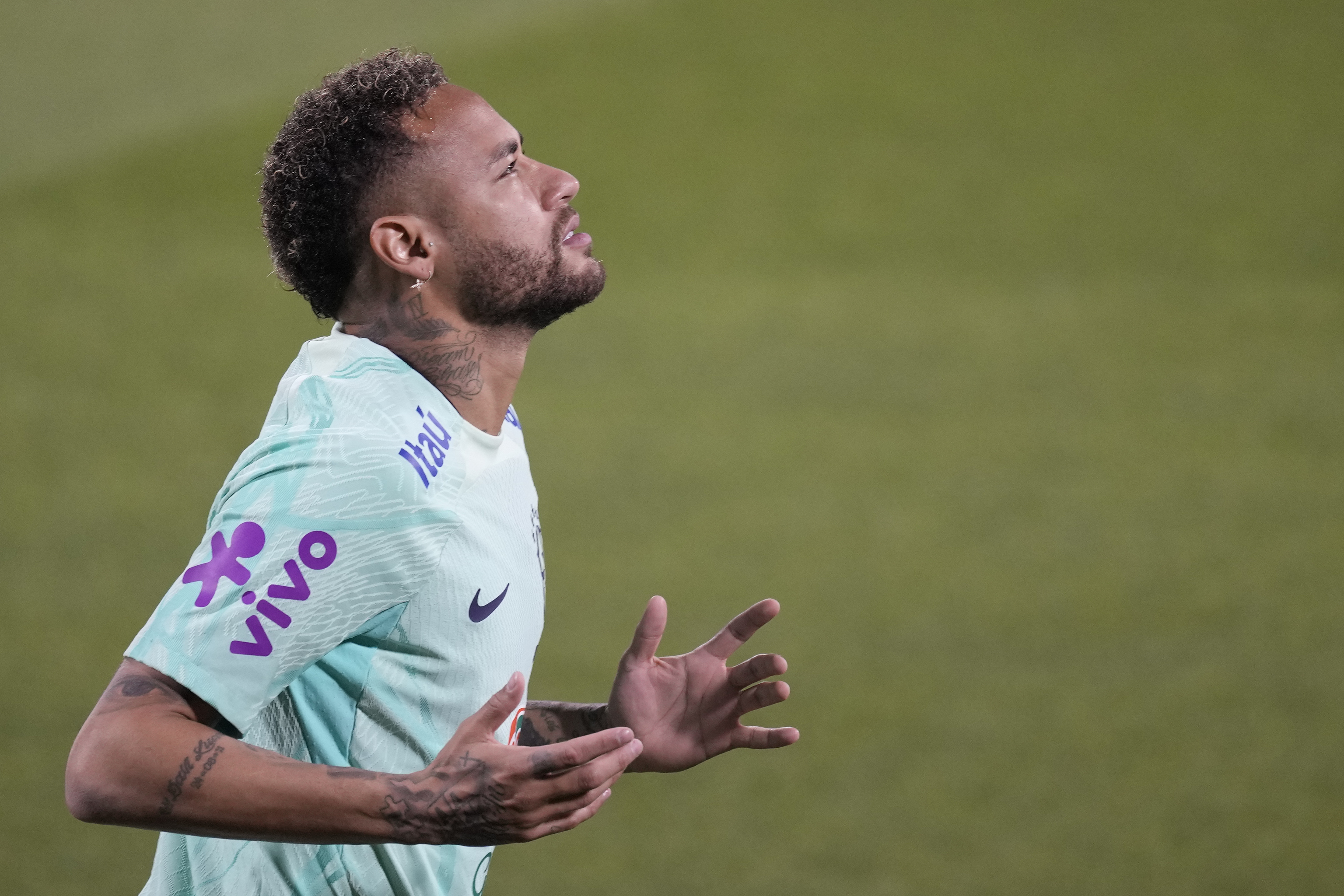 Neymar, en un entrenamiento en Qatar.