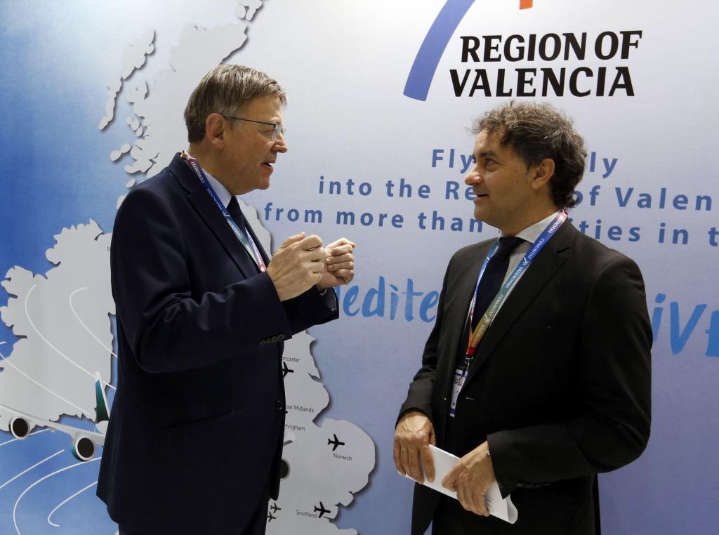 El presidente valenciano, Ximo Puig, con el secretario autonmico de Turismo, Francesc Colomer.