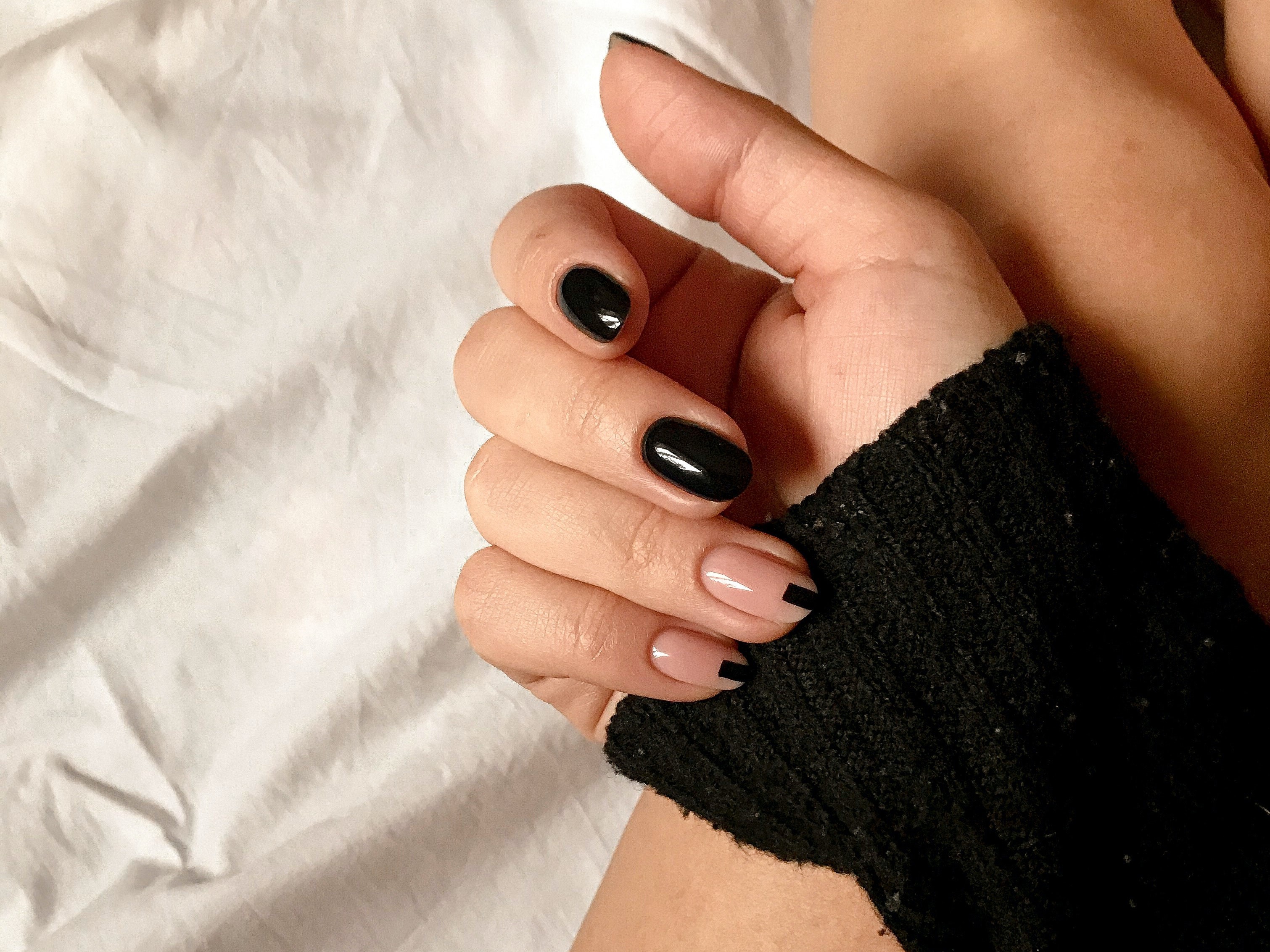 15 uñas negras decoradas, la manicura para dar en el blanco | Belleza