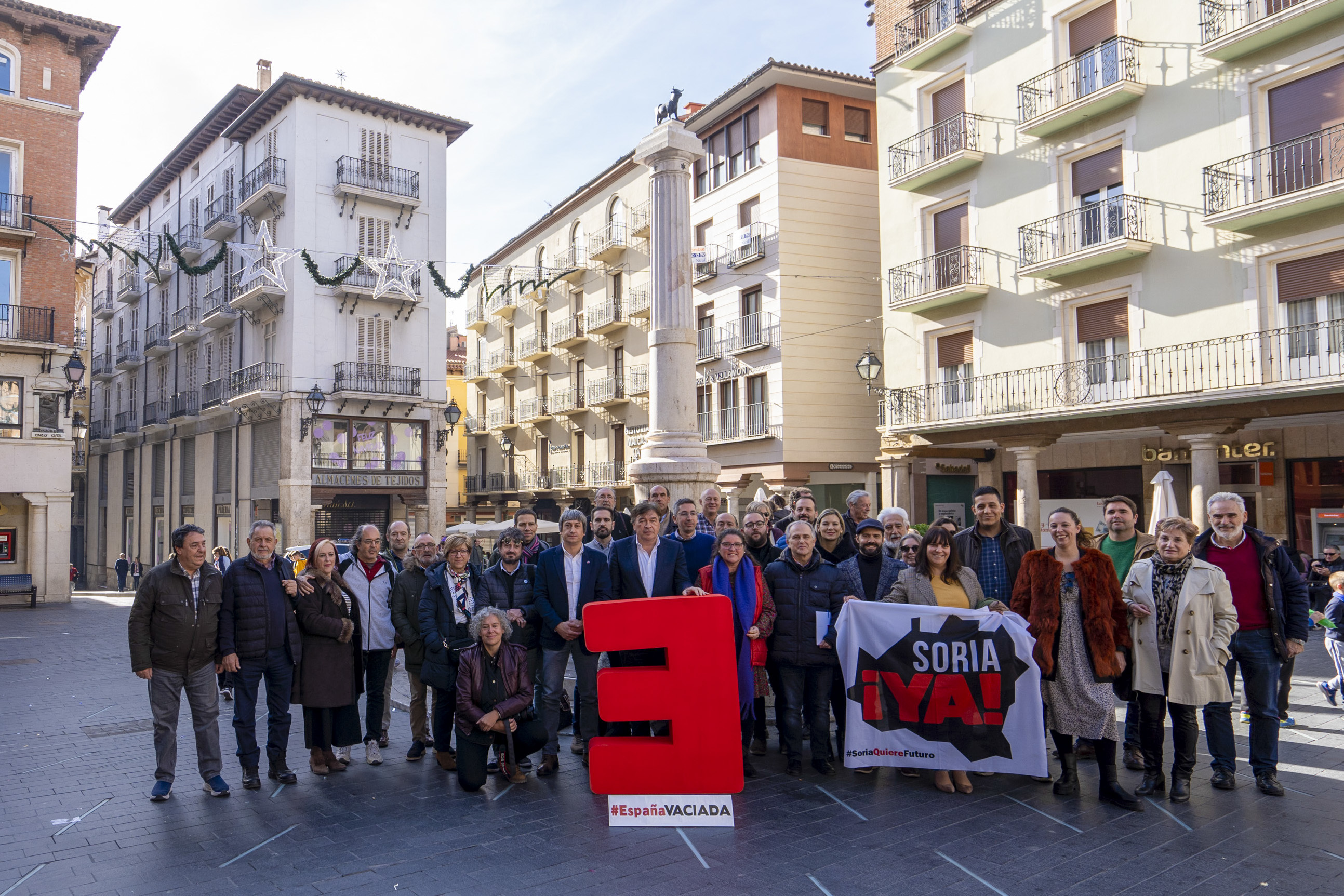Representantes de la España Vaciada en el congreso fundacional de la Federación de Partidos, reunidos en Teruel.