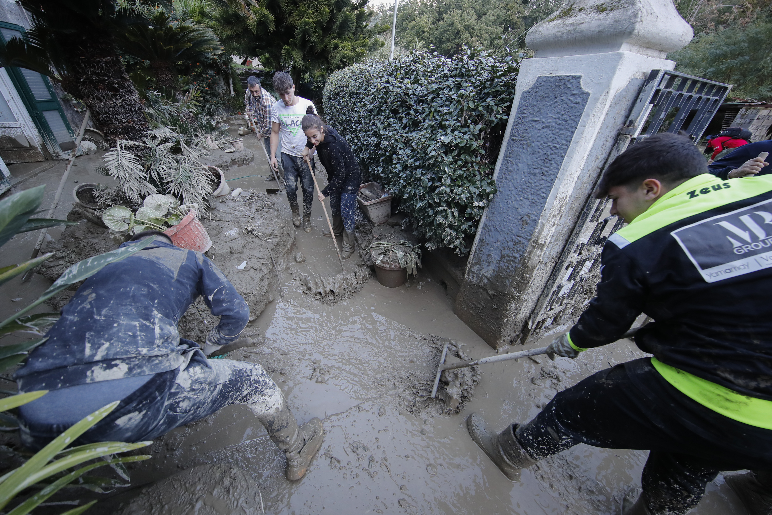 Tragedia en Ischia: un recién nacido y sus padres, entre los muertos por el deslizamiento de tierra