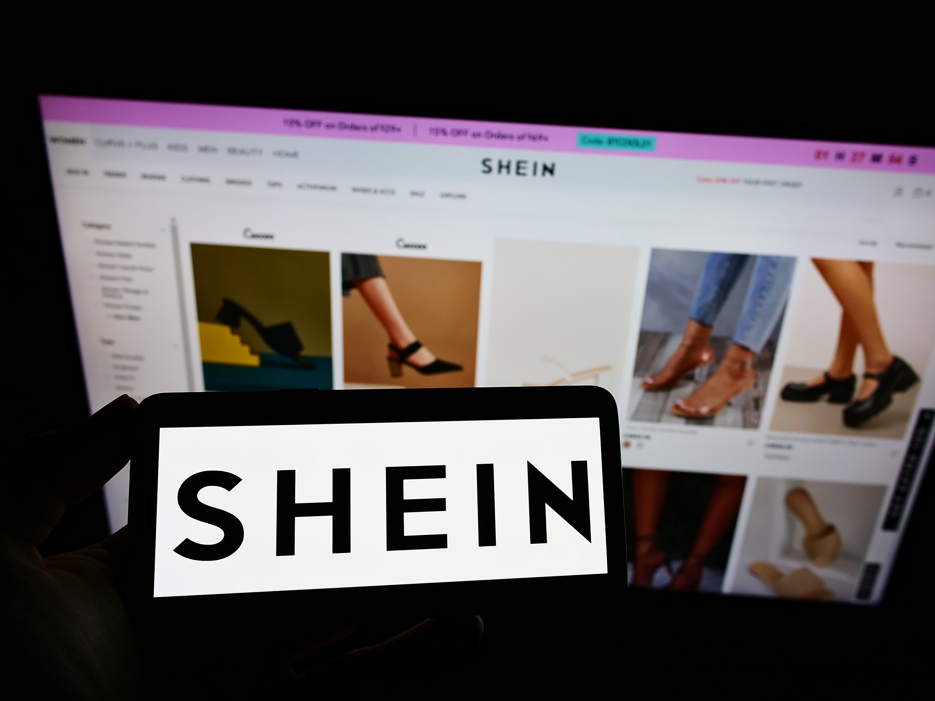 Shein vende prendas txicas: Greenpeace Alemania alerta del fenmeno de la moda ultrarrpida