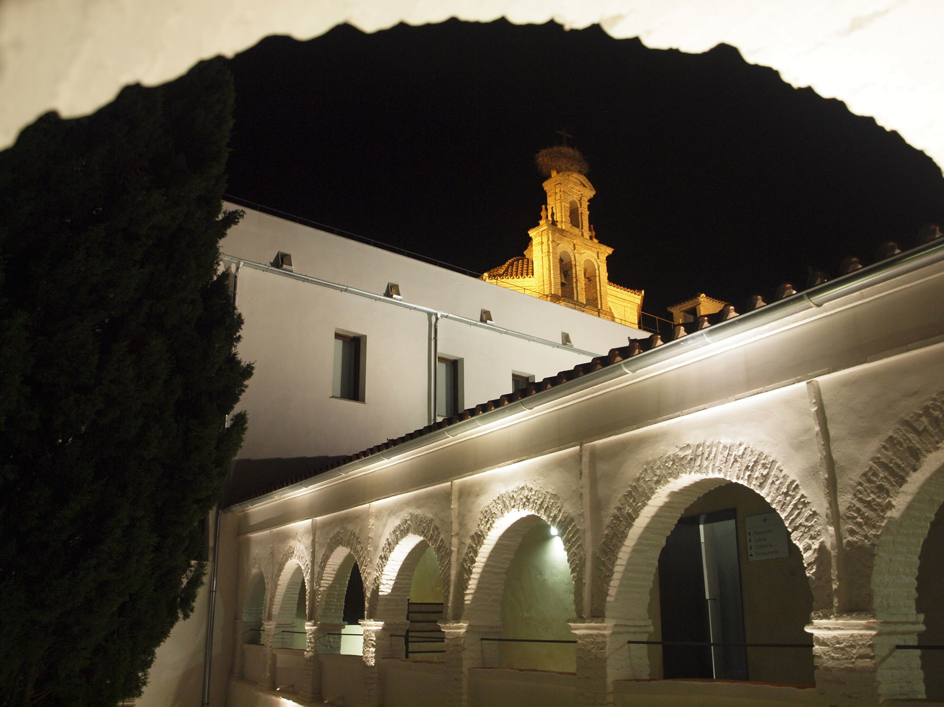 Claustro del hotel convento Aracena.