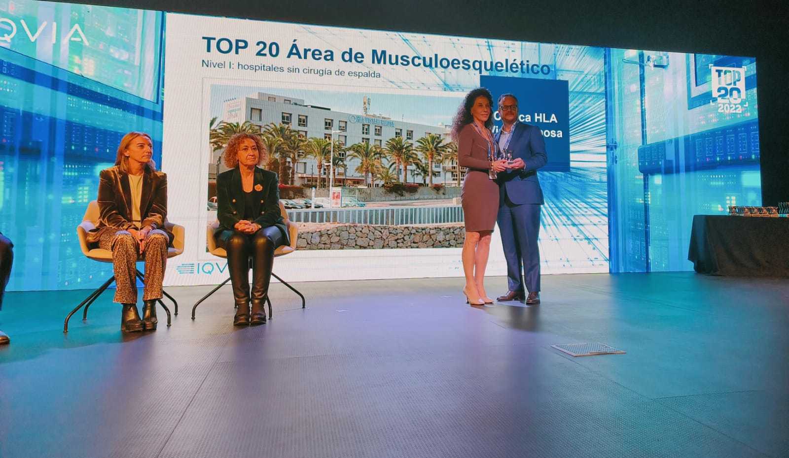 La Dra. Concha Giner, directora médica de HLA Vistahermosa durante la gala de entrega de los TOP 20 2022