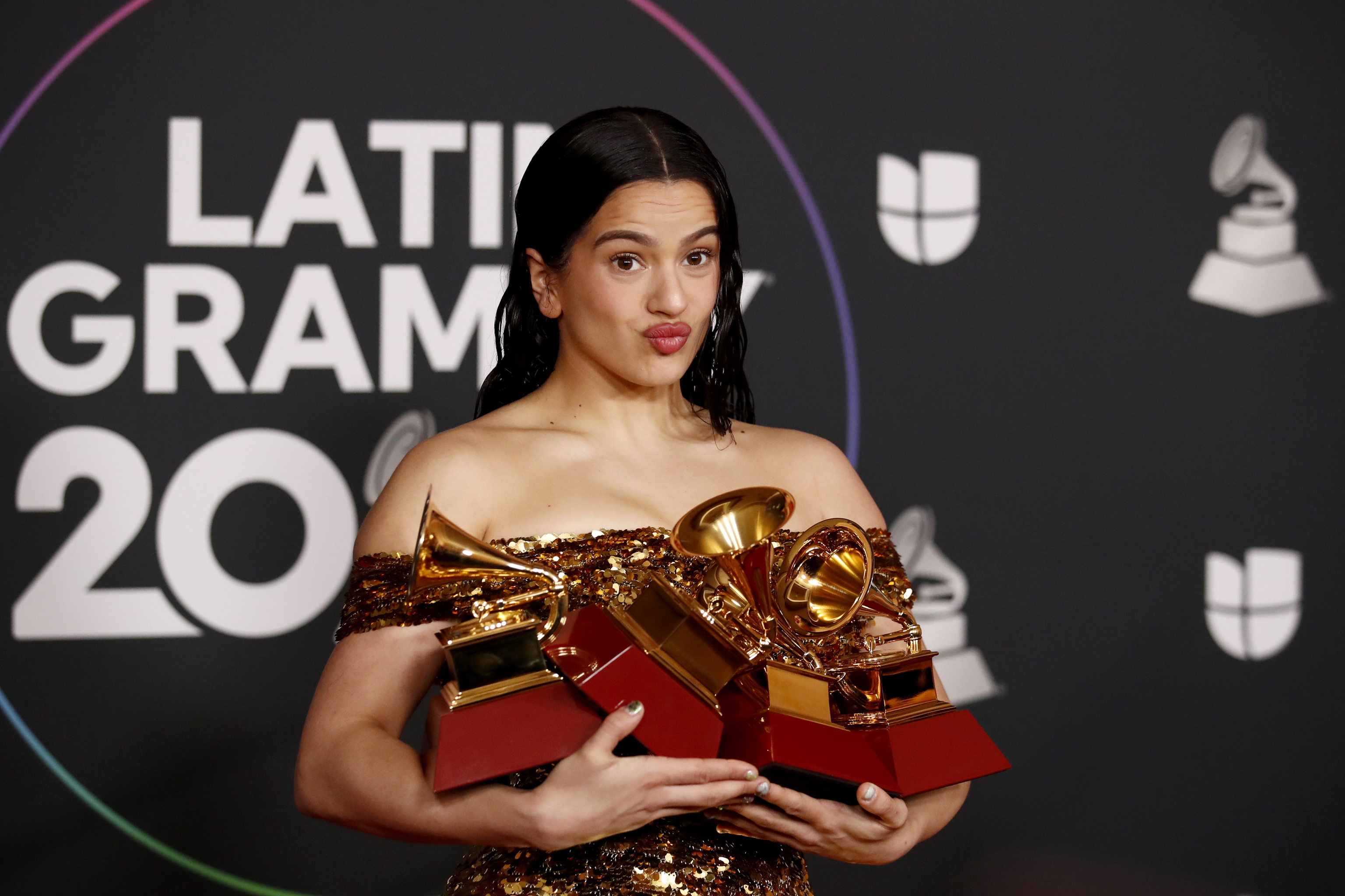 Rosala en la  gala de entrega de los Grammy Latinos.