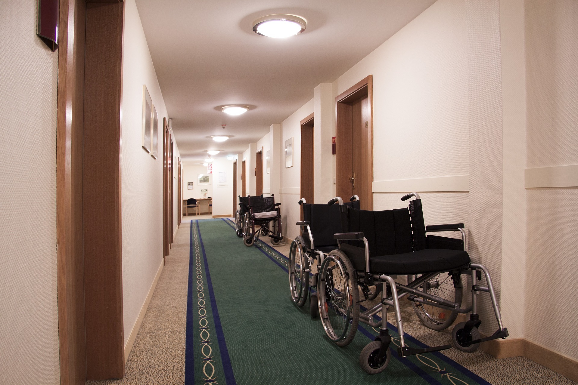 Denuncian falta de plazas y recursos en los centros de discapacidad: "Conselleria solo ofrece entrar en una lista de espera opaca"