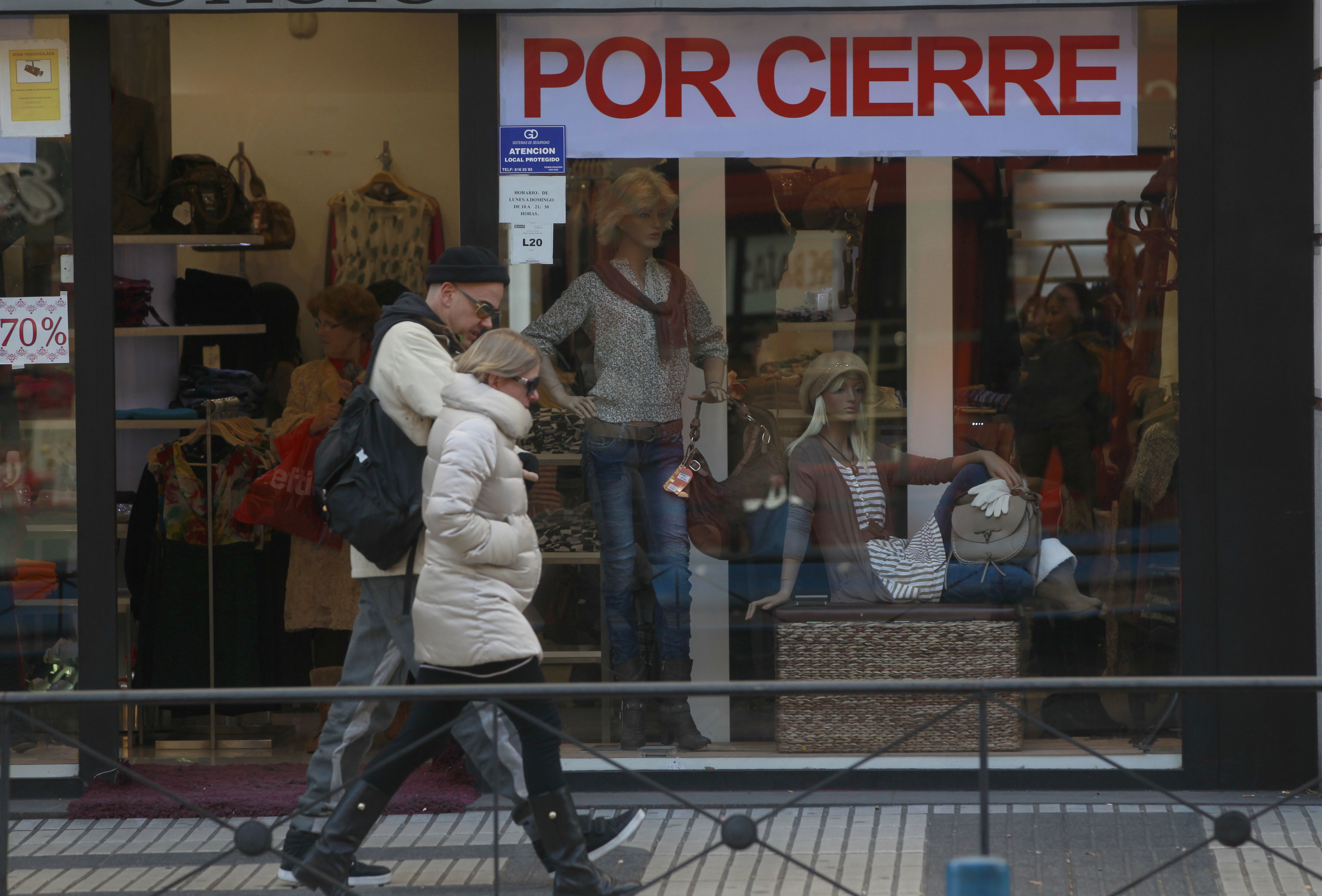 Liquidación total en una tienda céntrica de Madrid por cierre.