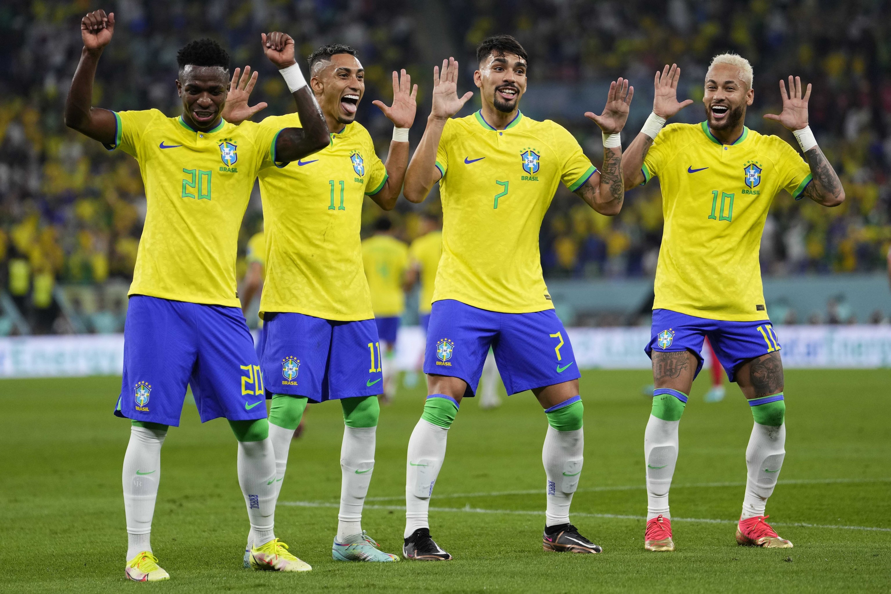 Los jugadores de Brasil, celebrando el pasado lunes contra Corea.