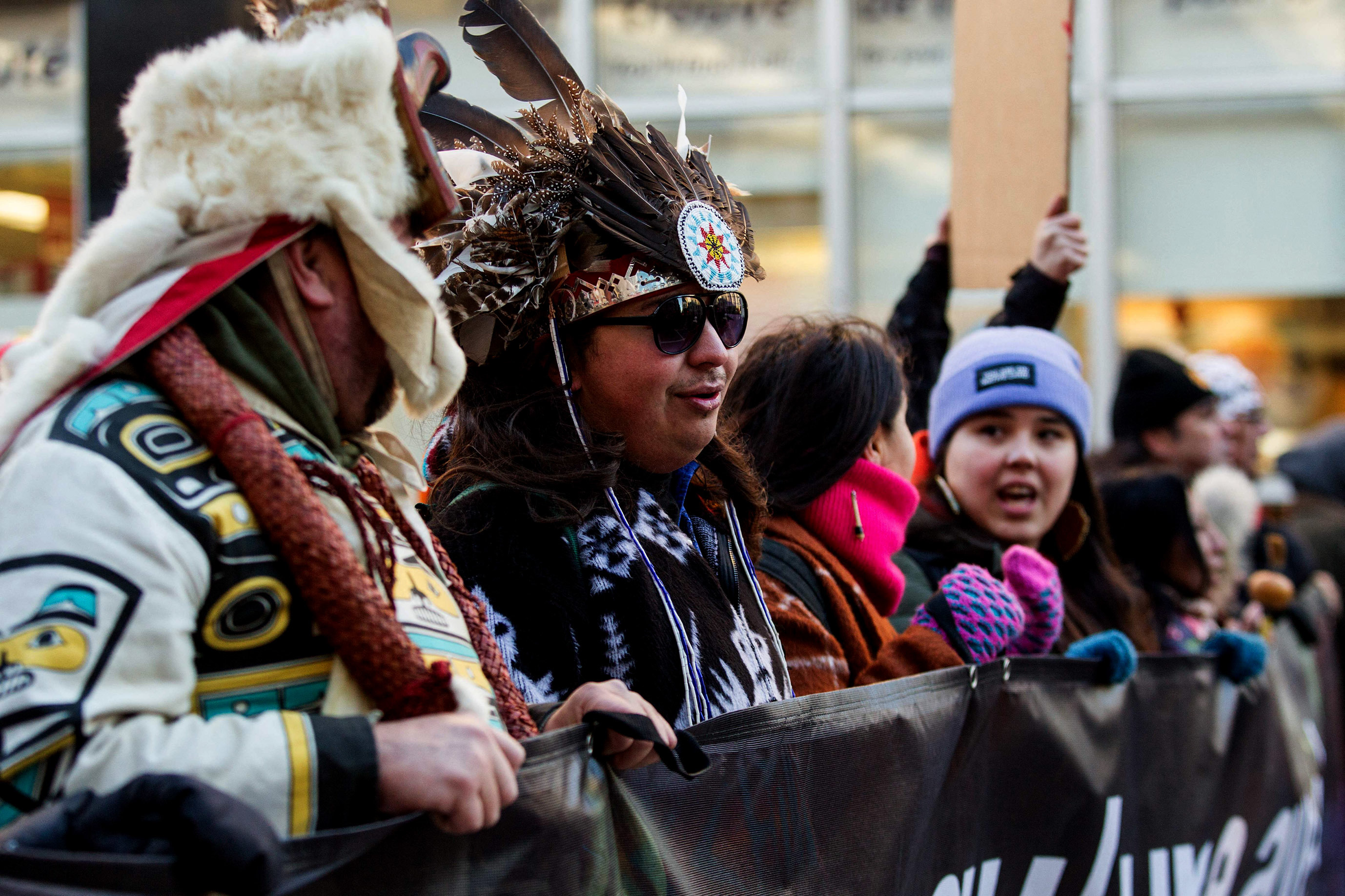 Manifestantes indígenas en la Cumbre de la Biodiversidad en Quebec.
