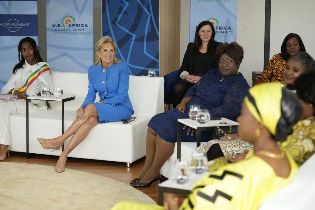 La primera dama de EEUU, Jill Biden, junto a otras homlogas africanas.