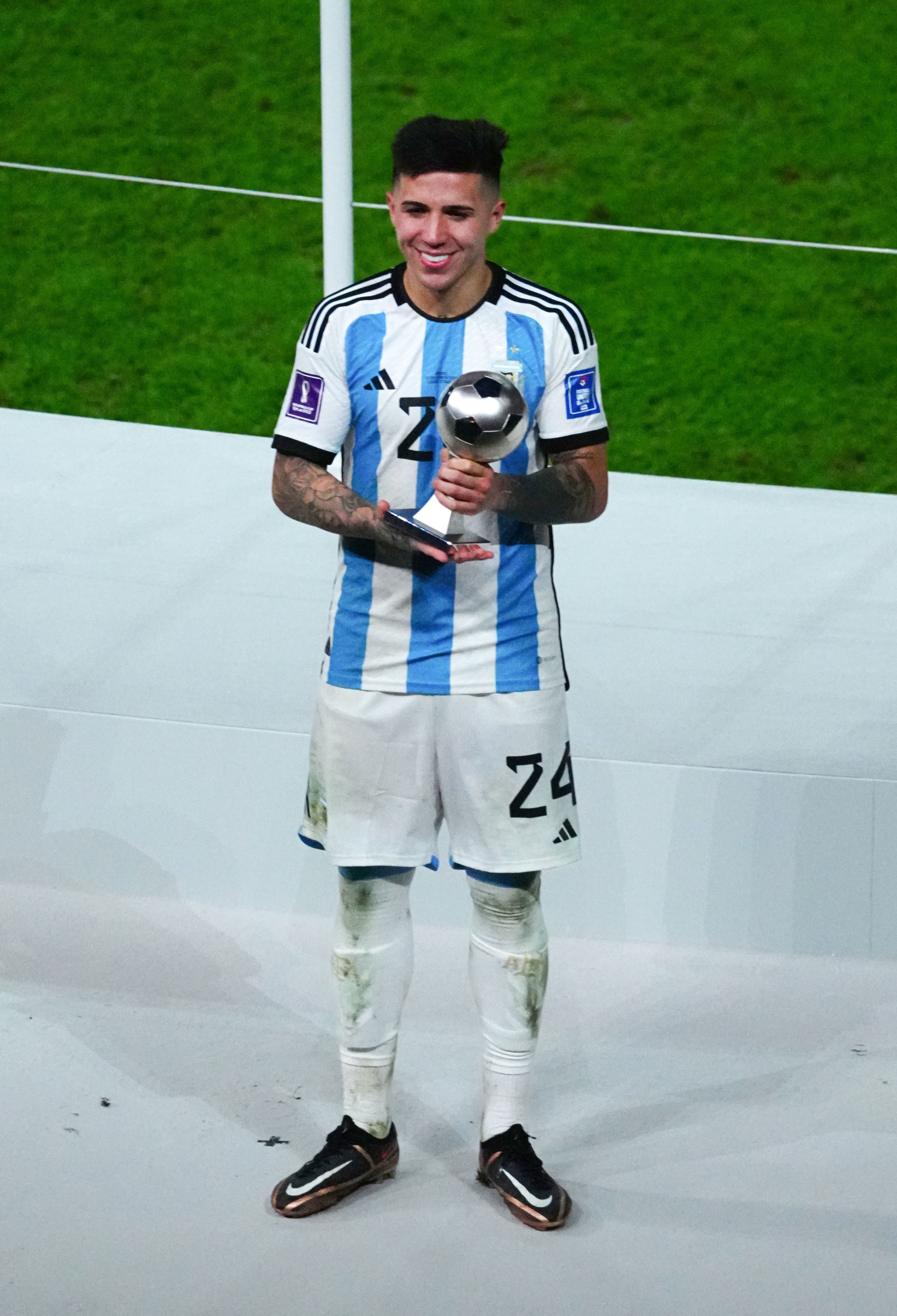 Enzo Fern�ndez, centrocampista argentino y mejor jugador joven del Mundial