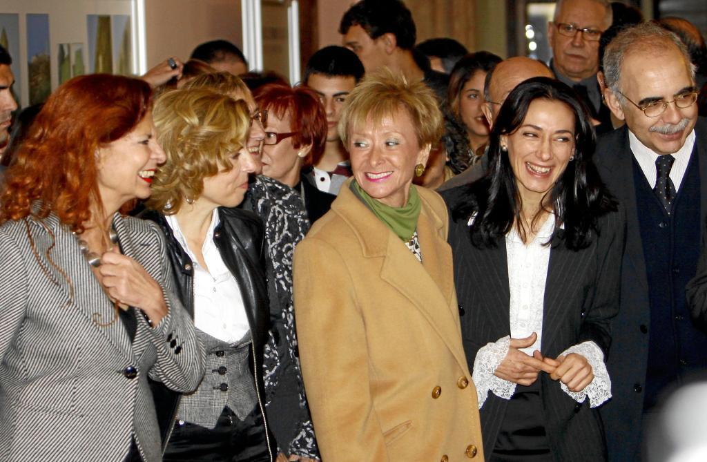 Carmen Alborch (izquierda) y Mara Teresa Fernndez de la Vega (centro) en una imagen de 2008