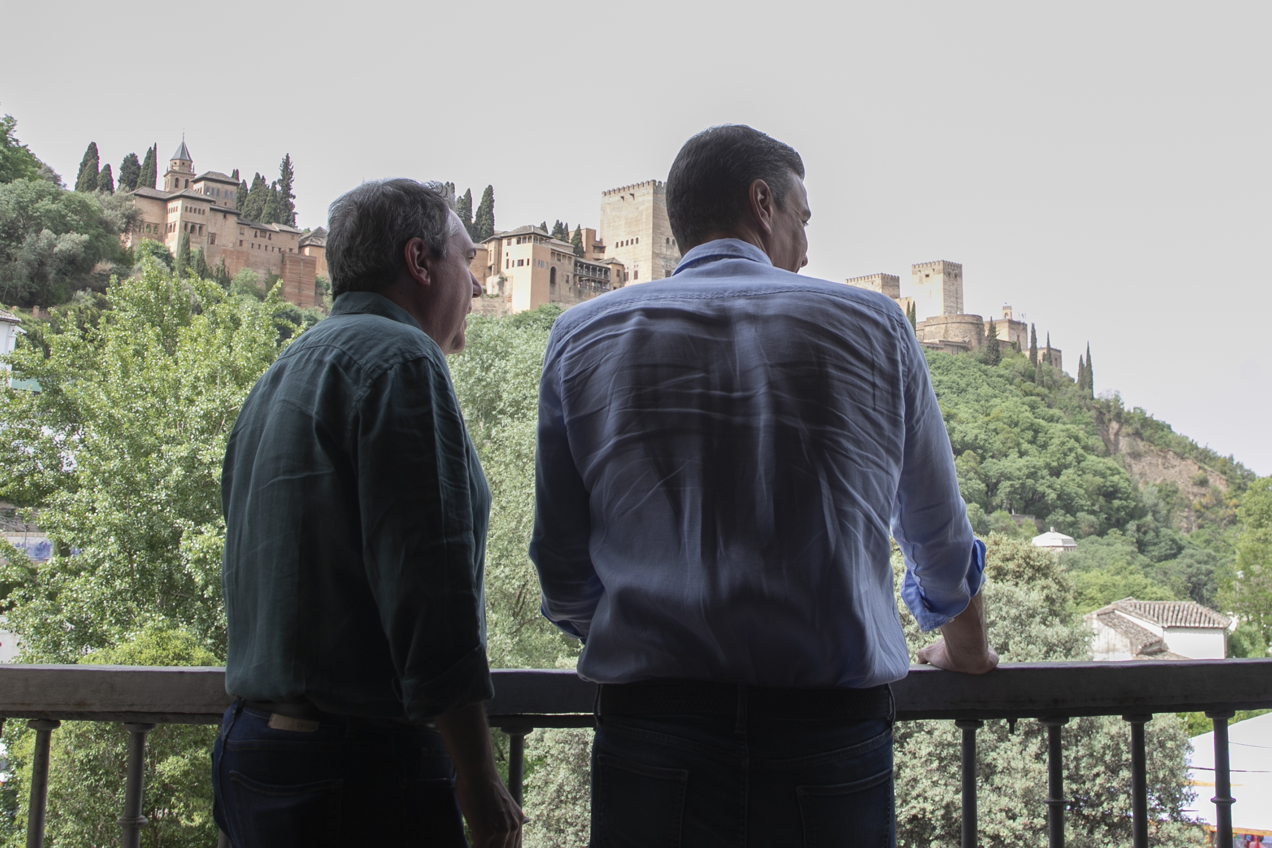 Juan Espadas y Pedro Snchez, en Granada el pasado mes de mayo.