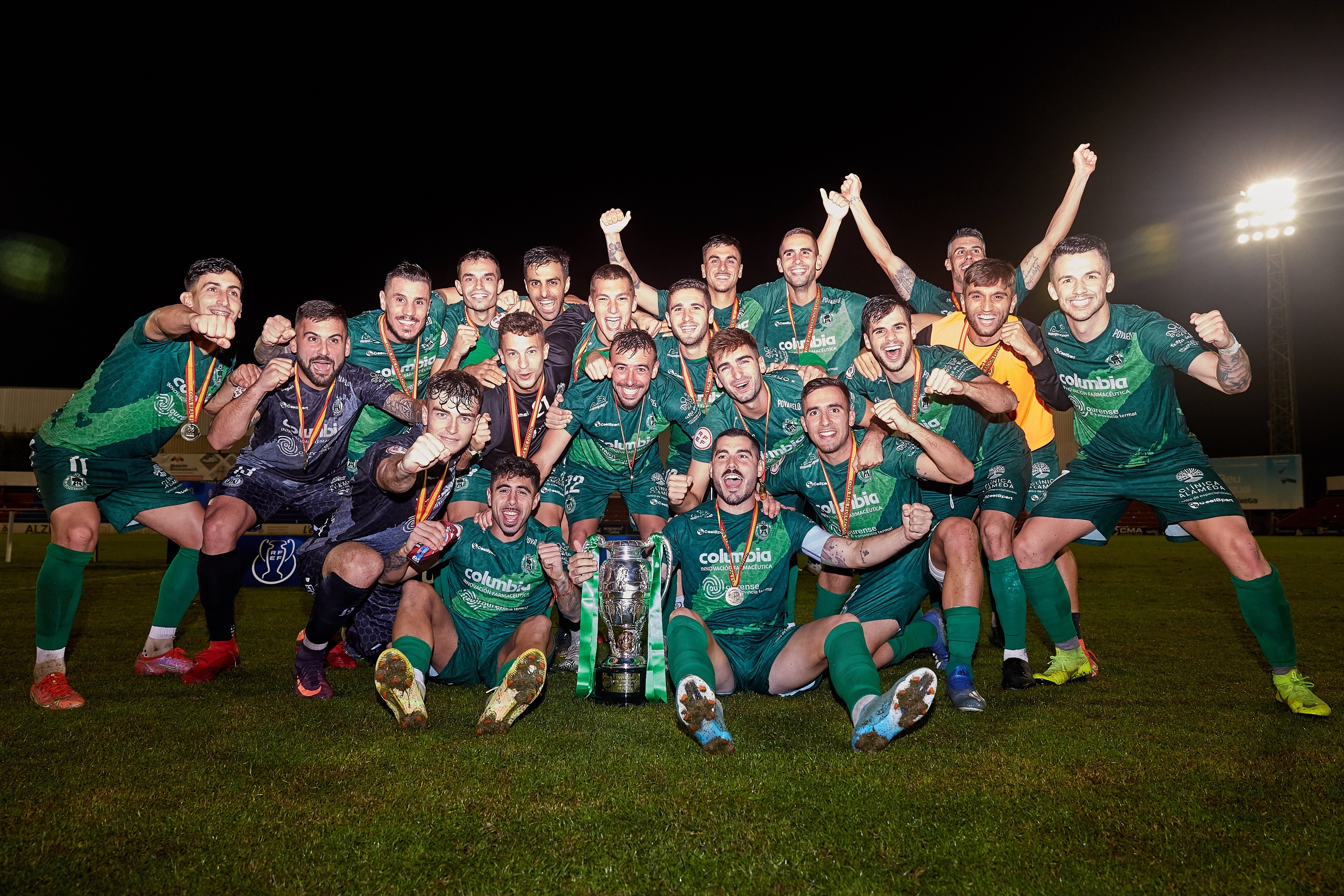 Los jugadores del Arenteiro celebran su victoria en la Copa Federación