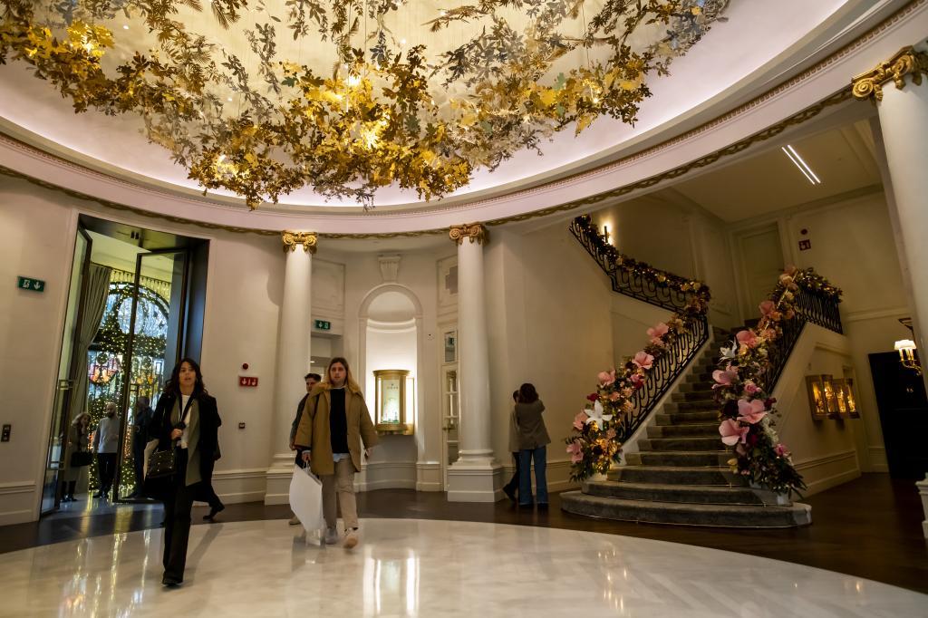 El Ritz Navidades en el Ritz: el lujo entre flores, arte y mayordomos | Planes