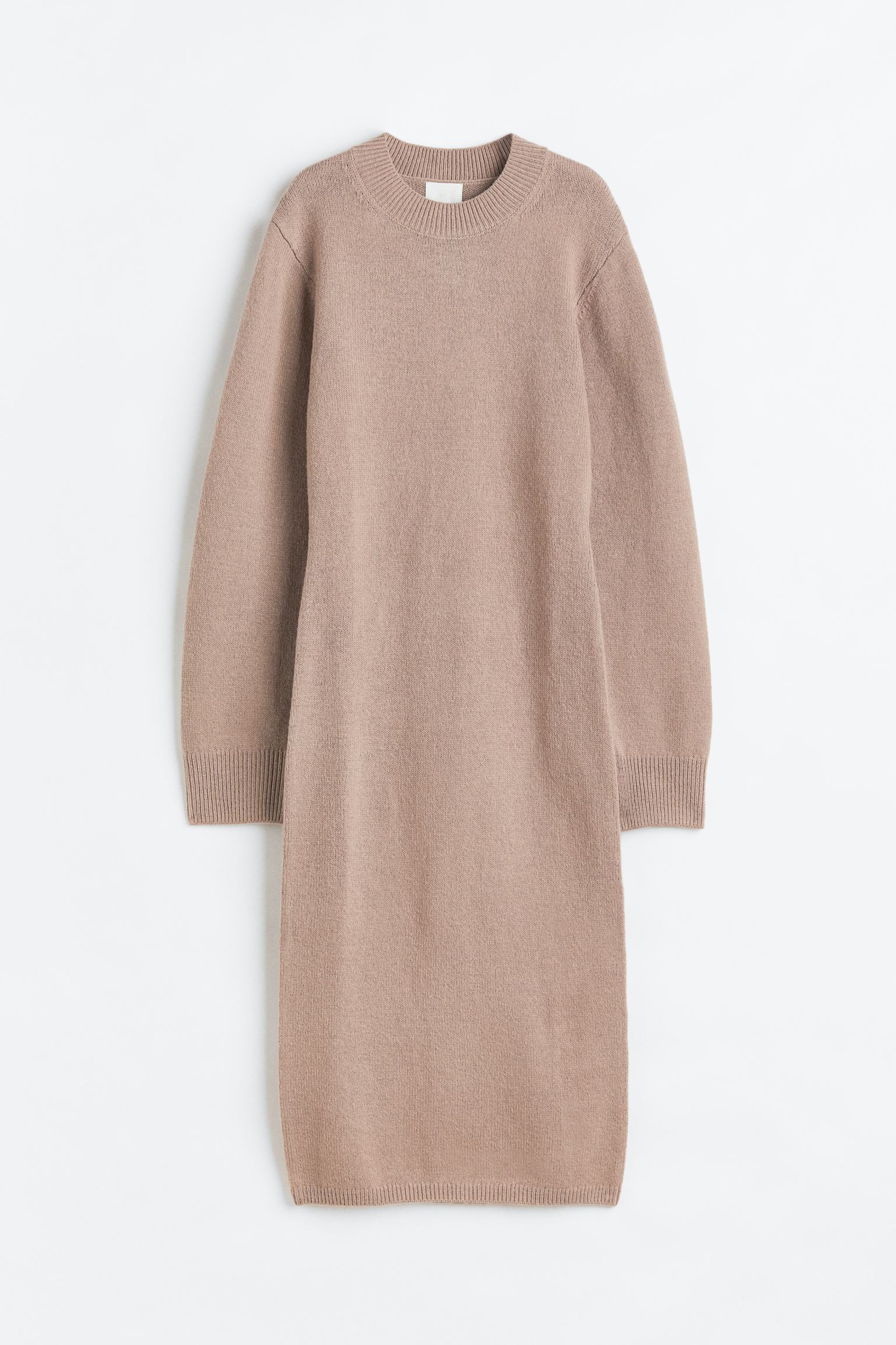 Los 10 vestidos de H&M que no puedes dejar escapar en las rebajas invierno 2023