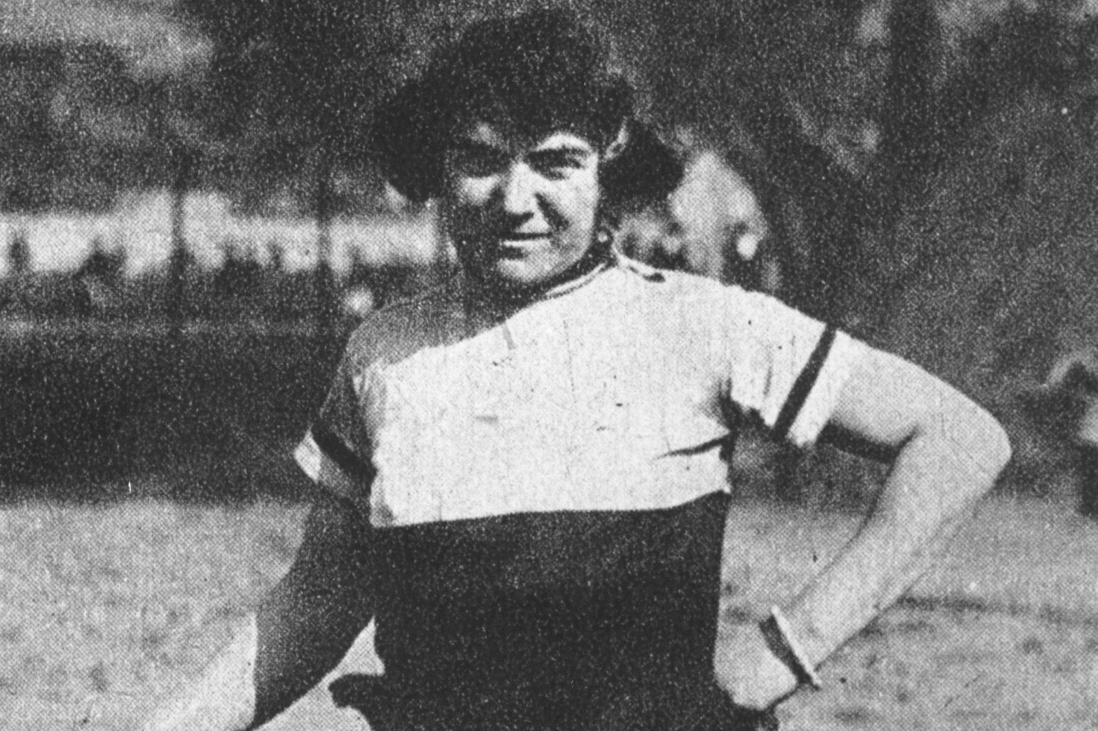 La ciclista Alfonsina Strada.