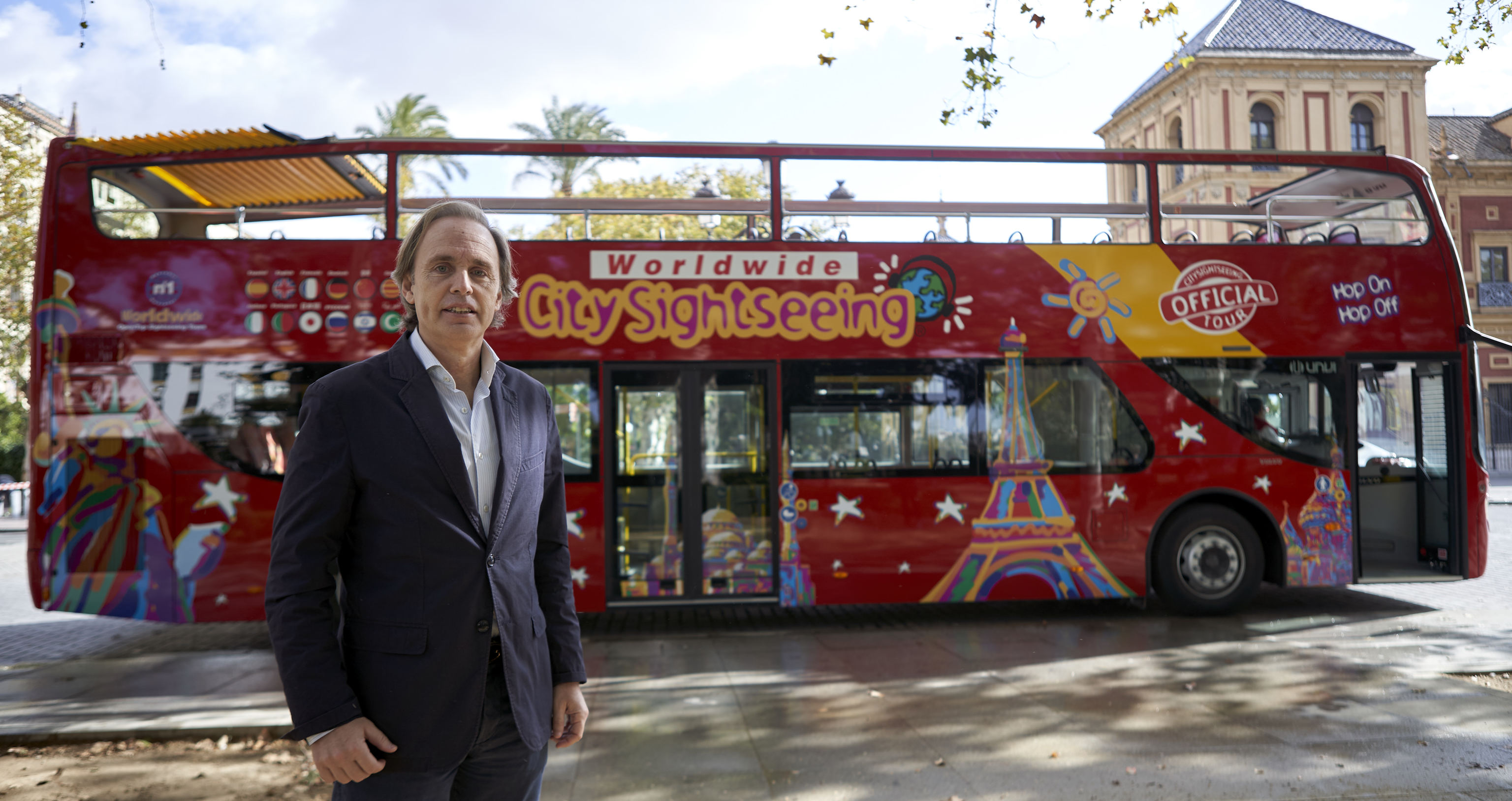 Enrique Ybarra, el 'rey de los autobuses turísticos': "Ya estamos estudiando cómo se visitarán las ciudades dentro de 10 años"