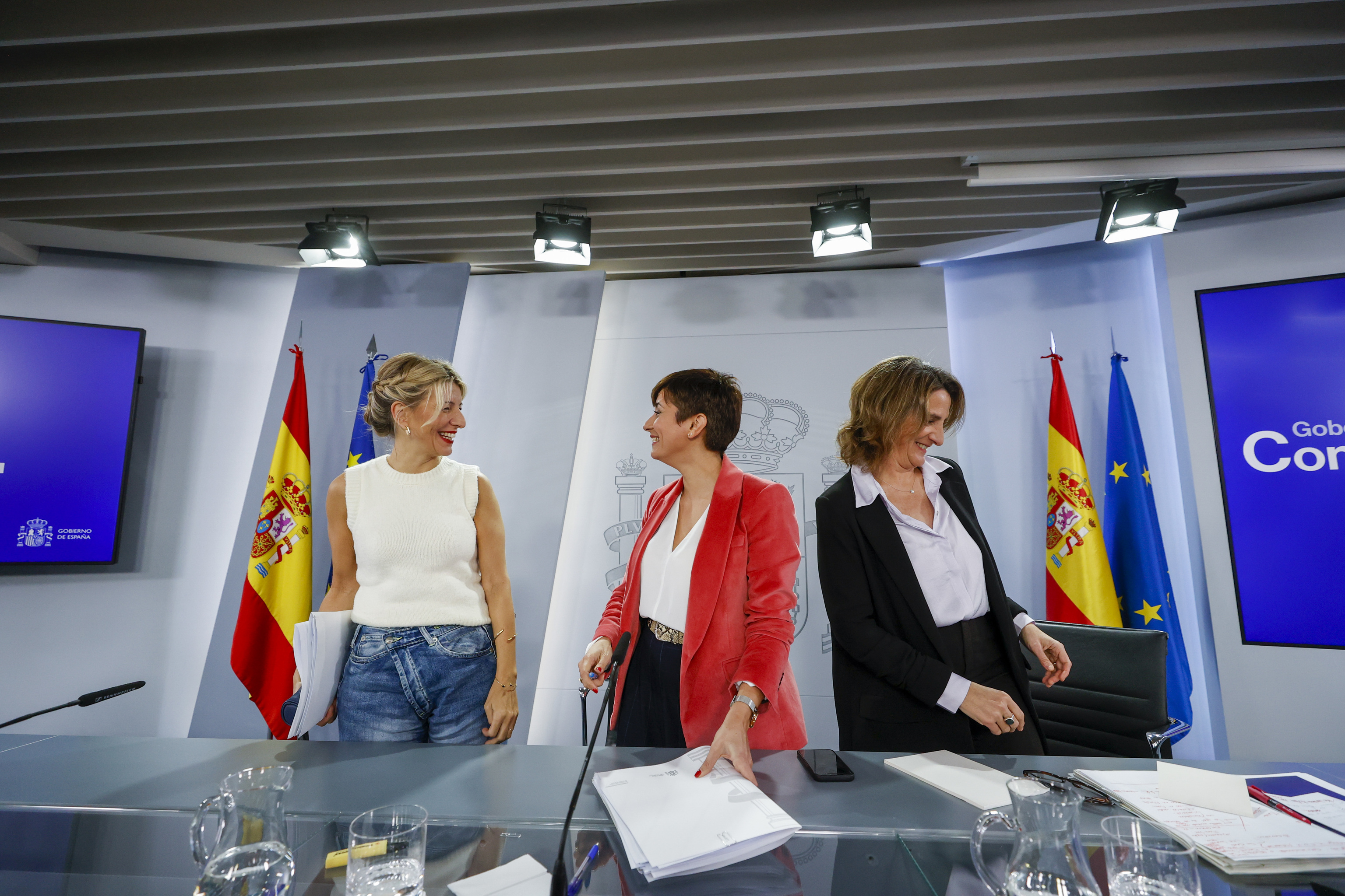Yolanda Díaz, Isabel Rodríguez y Teresa Ribera, tras el último Consejo de Ministros.
