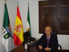 Luis Perona Timn, alcalde de Titar (Cceres) y vctima del intento de atropello.