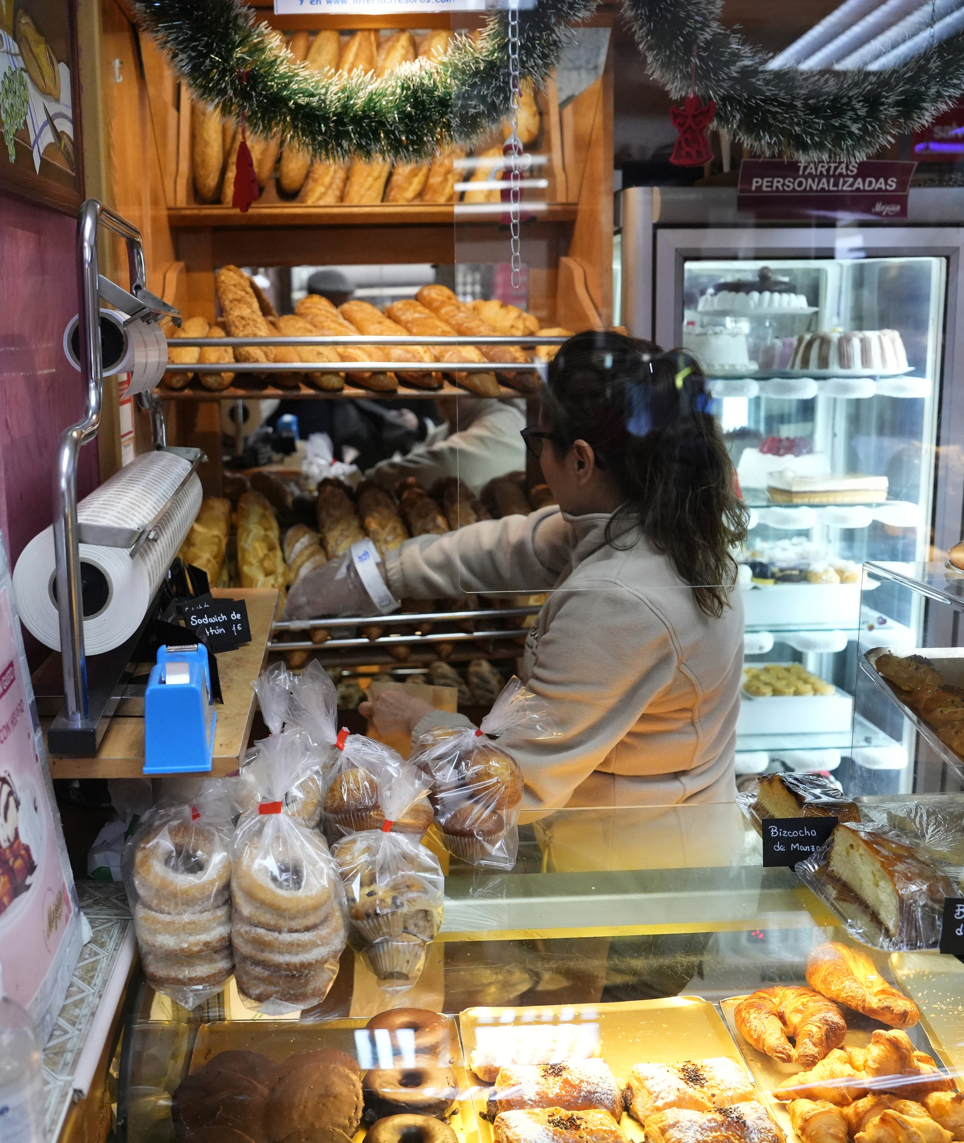 Los panaderos españoles se suman a la ‘revolución de la baguette’ francesa: «Vamos a tener que subir los precios»