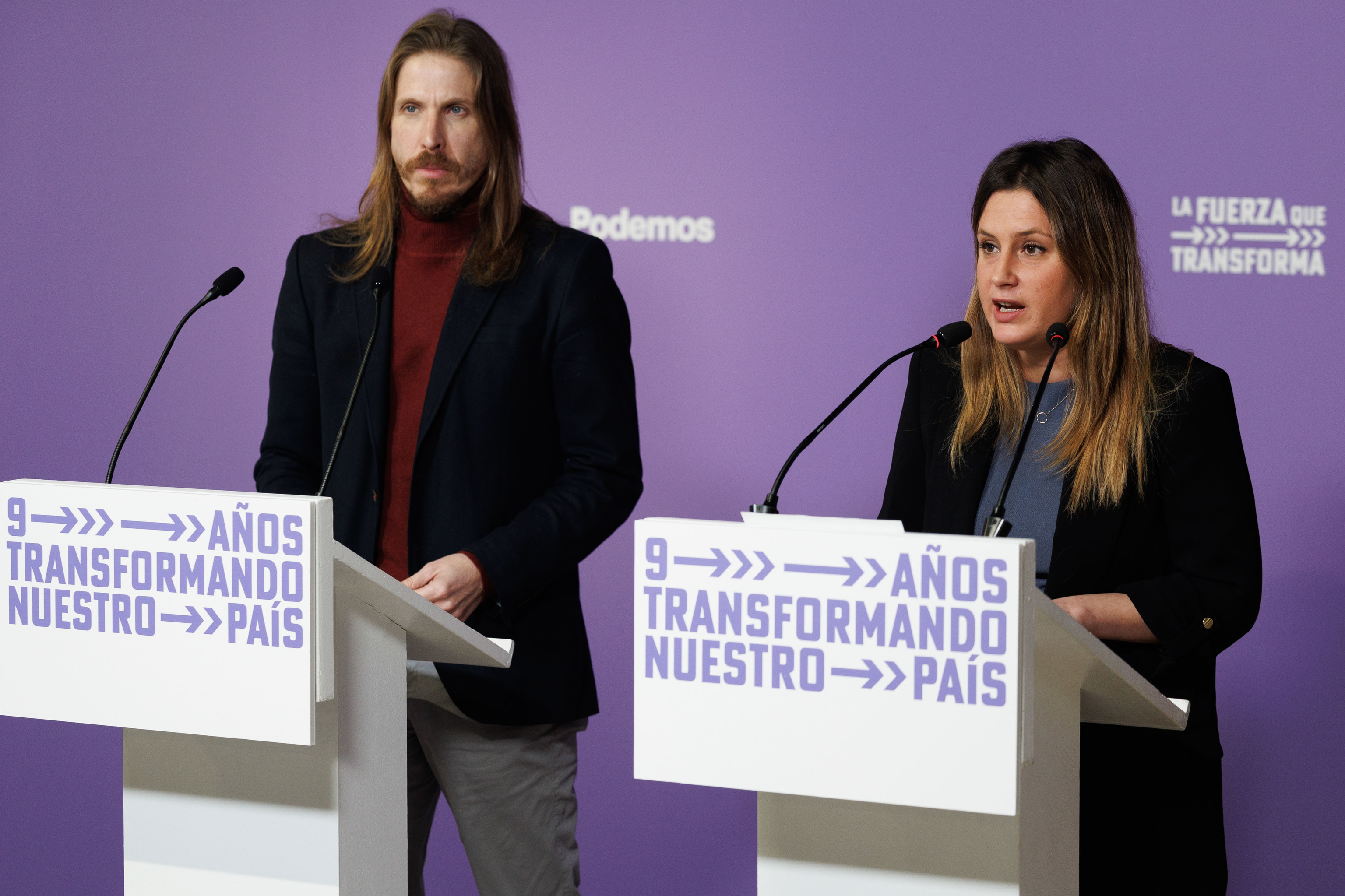 Pablo Fernndez y Alejandra Jacinto, en rueda de prensa en la sede de Podemos.