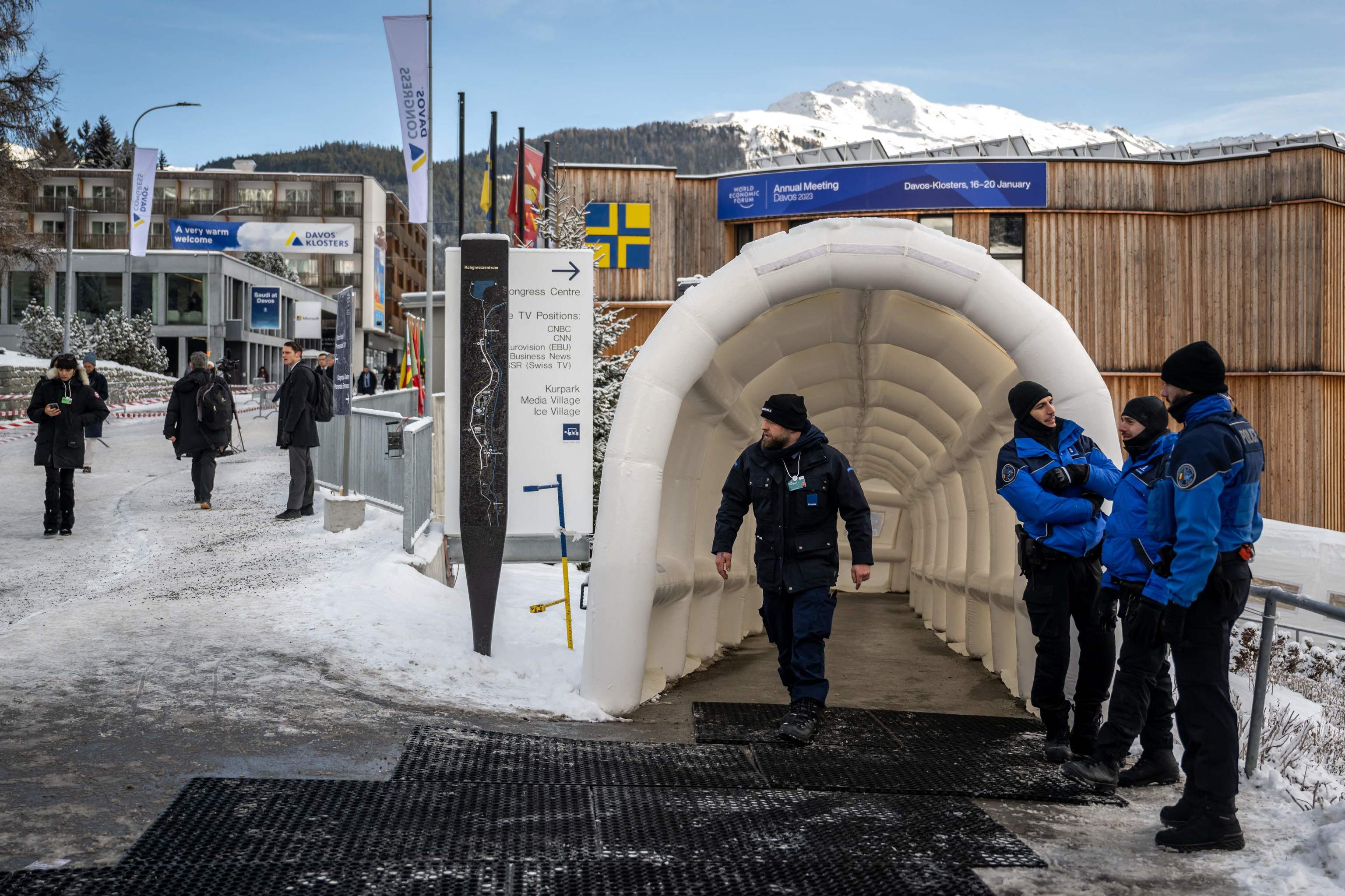 Control policial en el Foro Económico Mundial de Davos.