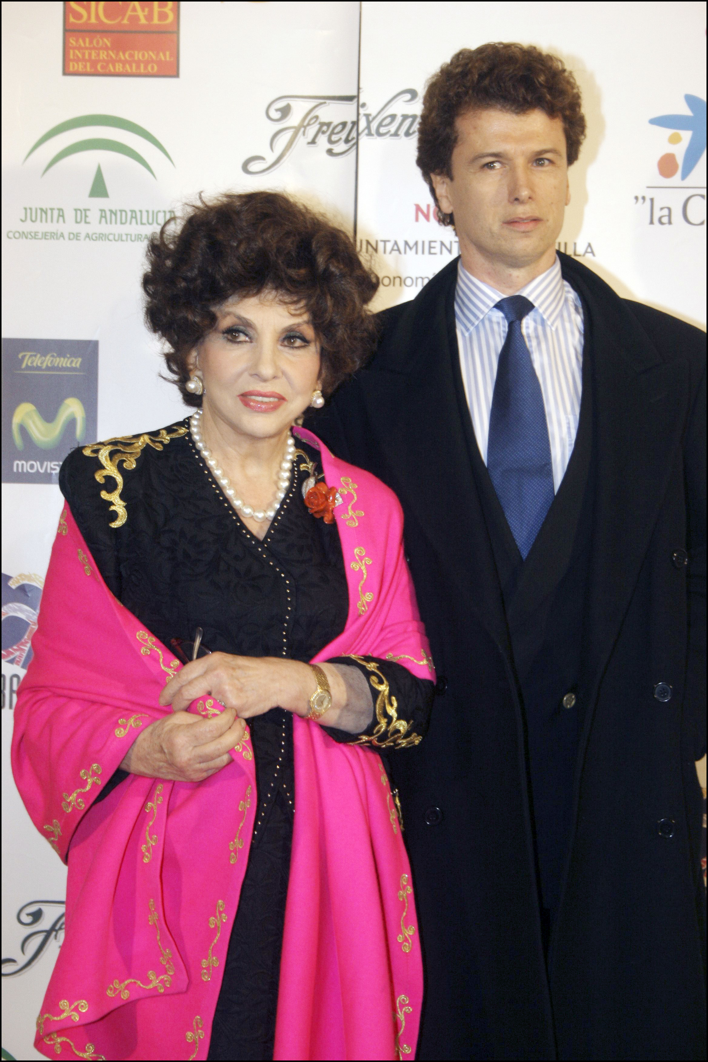 Gina Lollobrigida a Javier Rigau an engem Bild vun 2006.
