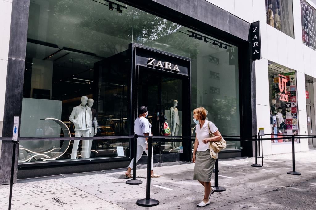 Zara denuncia a una empresa estadounidense por vender su ropa como propia a precios «exorbitados»