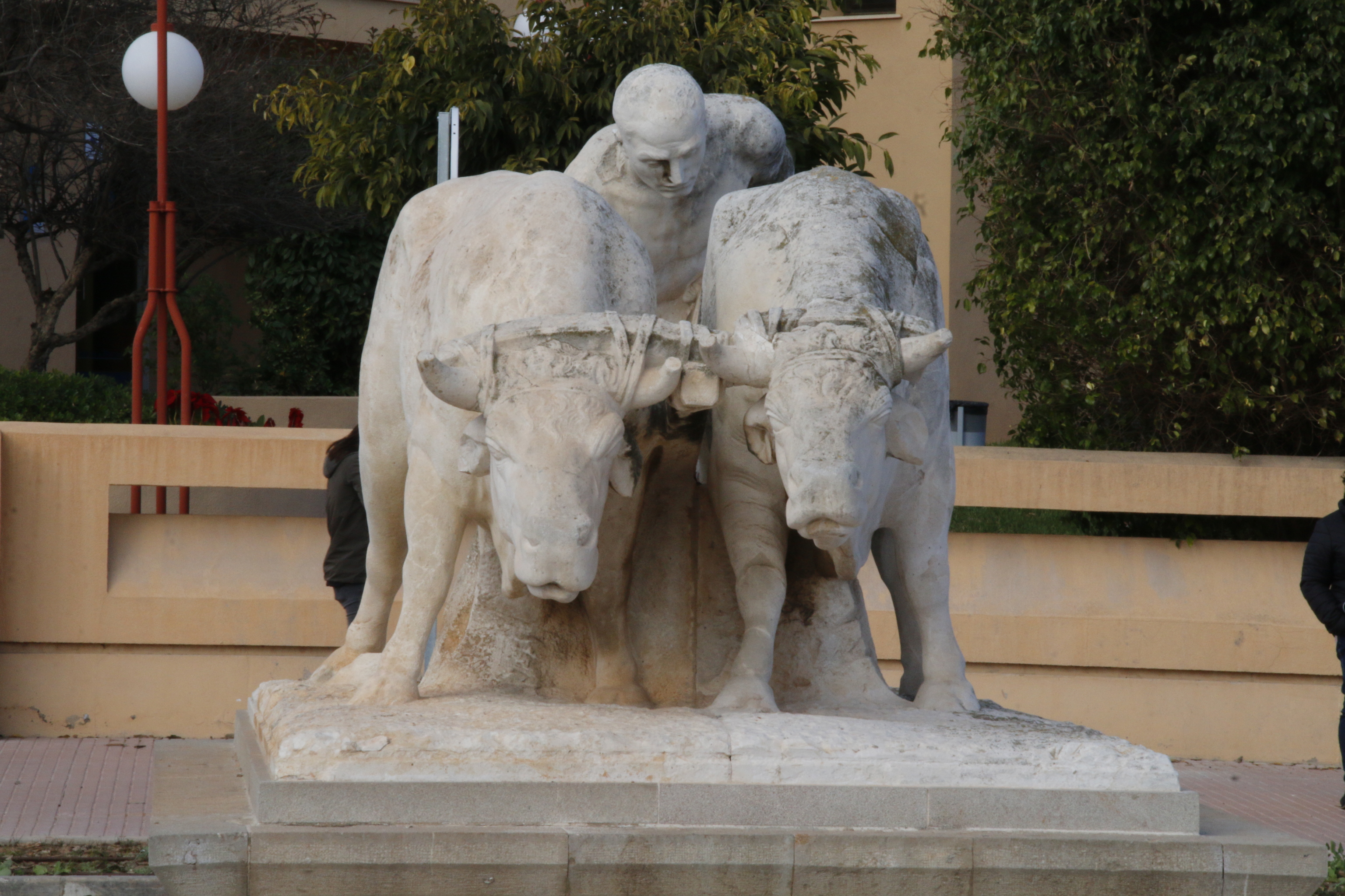 La escultura del Perot de Granyana es uno de sus obras.
