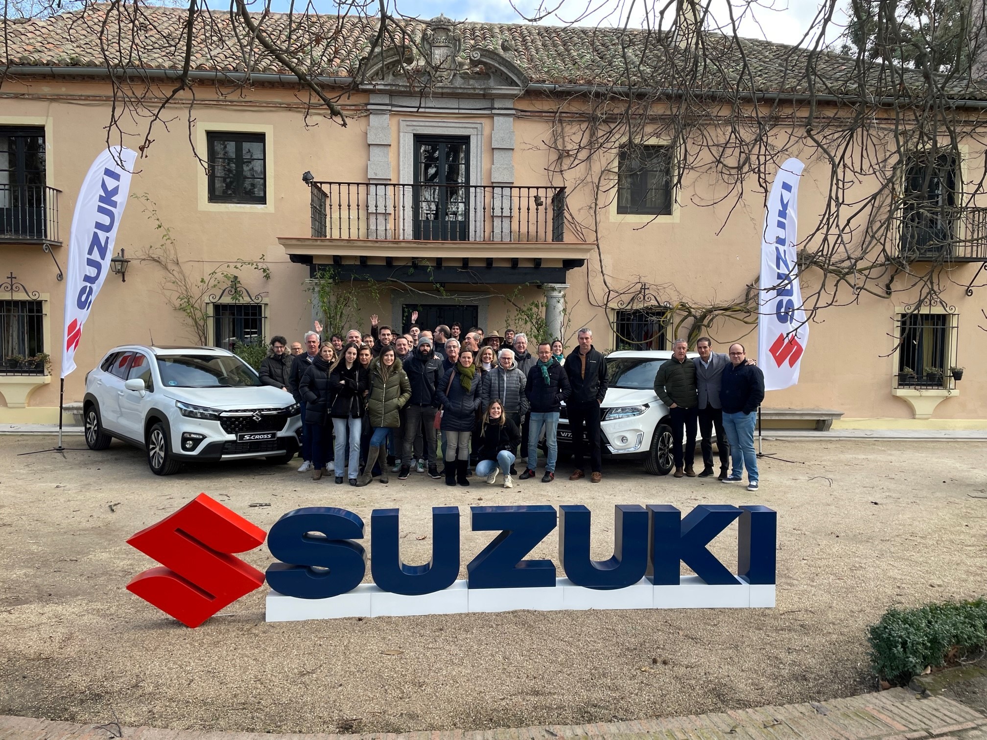 Los participantes, junto con miembros del staff de Suzuki Motor Ibérica