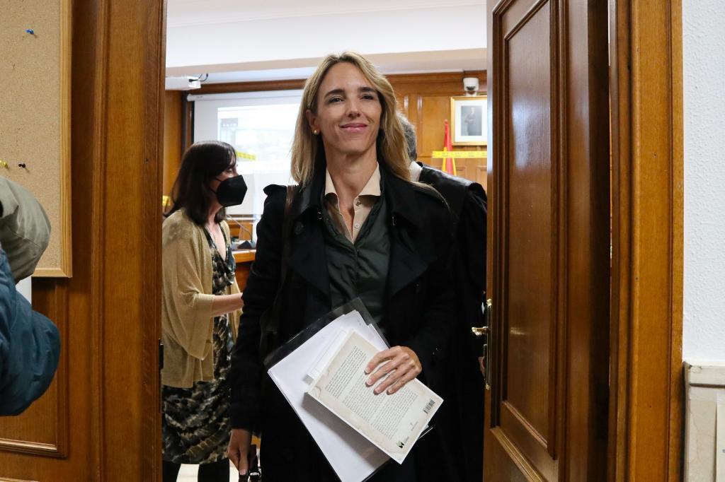 Cayetana Álvarez de Toledo, al salir del juicio en noviembre.
