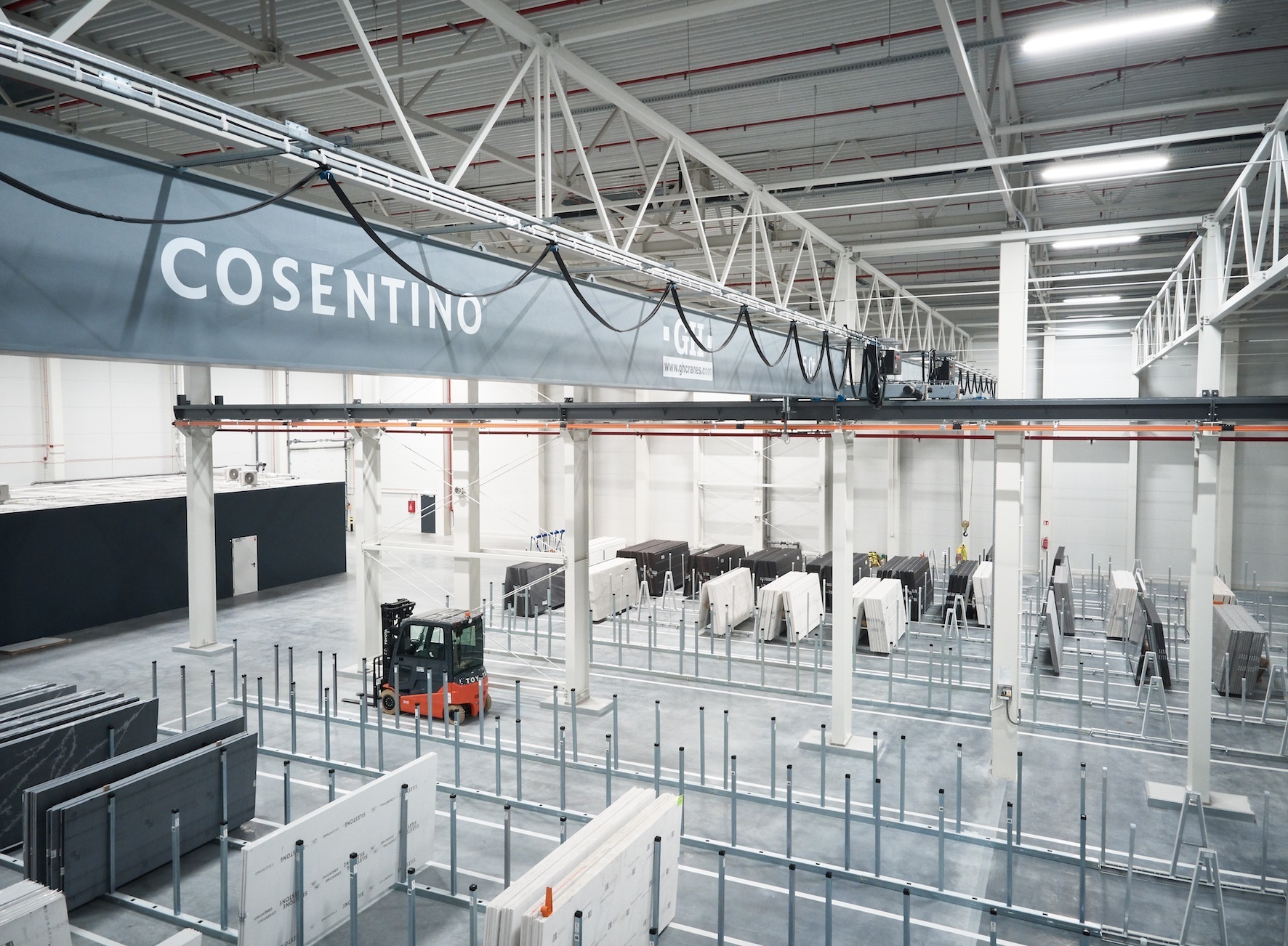 Interior de una de las fábricas de la multinacional Cosentino.
