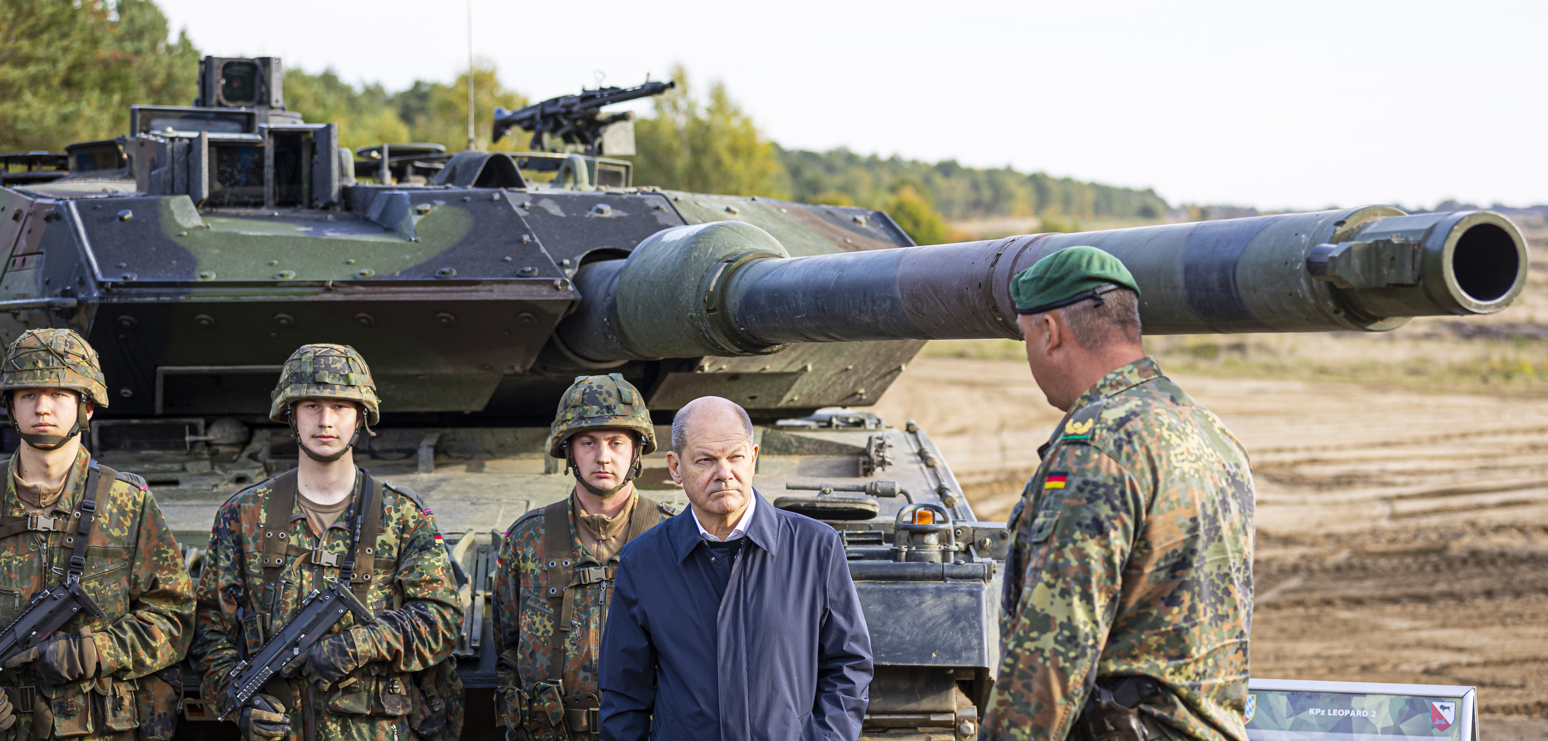 Polonia tacha de «inaceptable» la negativa alemana de dar tanques Leopard a Ucrania